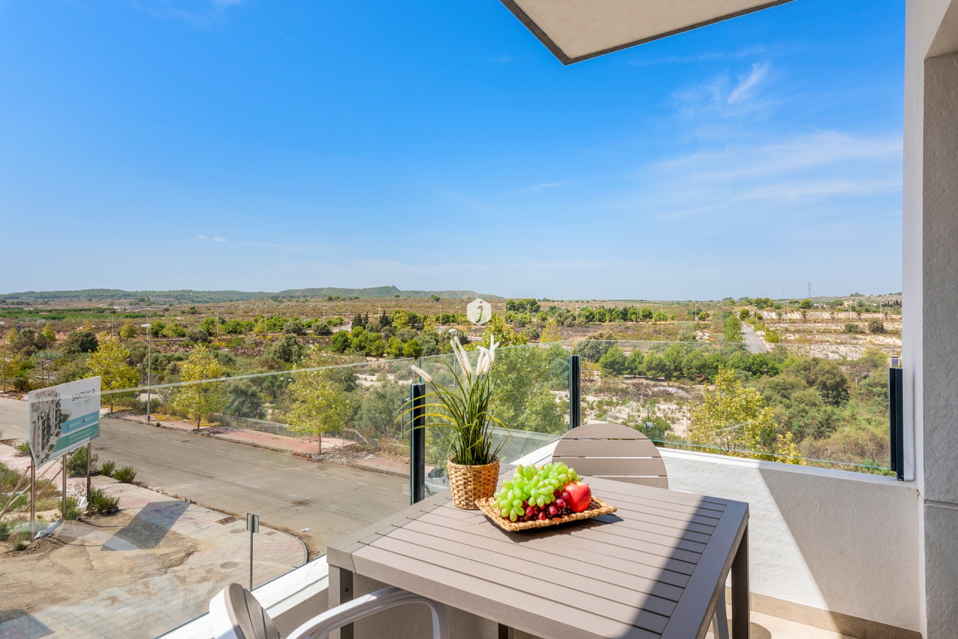 Resale - Apartment / flat -
San Miguel de Salinas - Inland