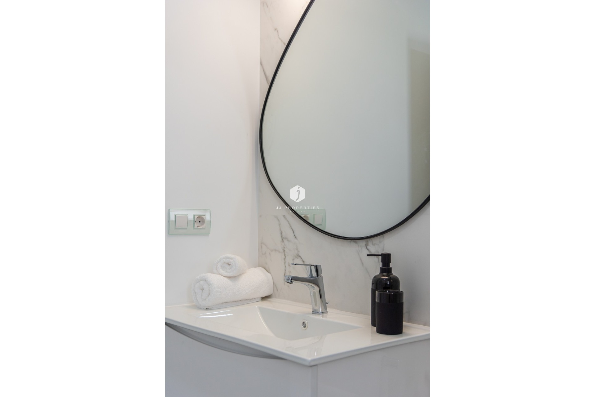 Resale - Apartment / flat -
San Miguel de Salinas - Inland