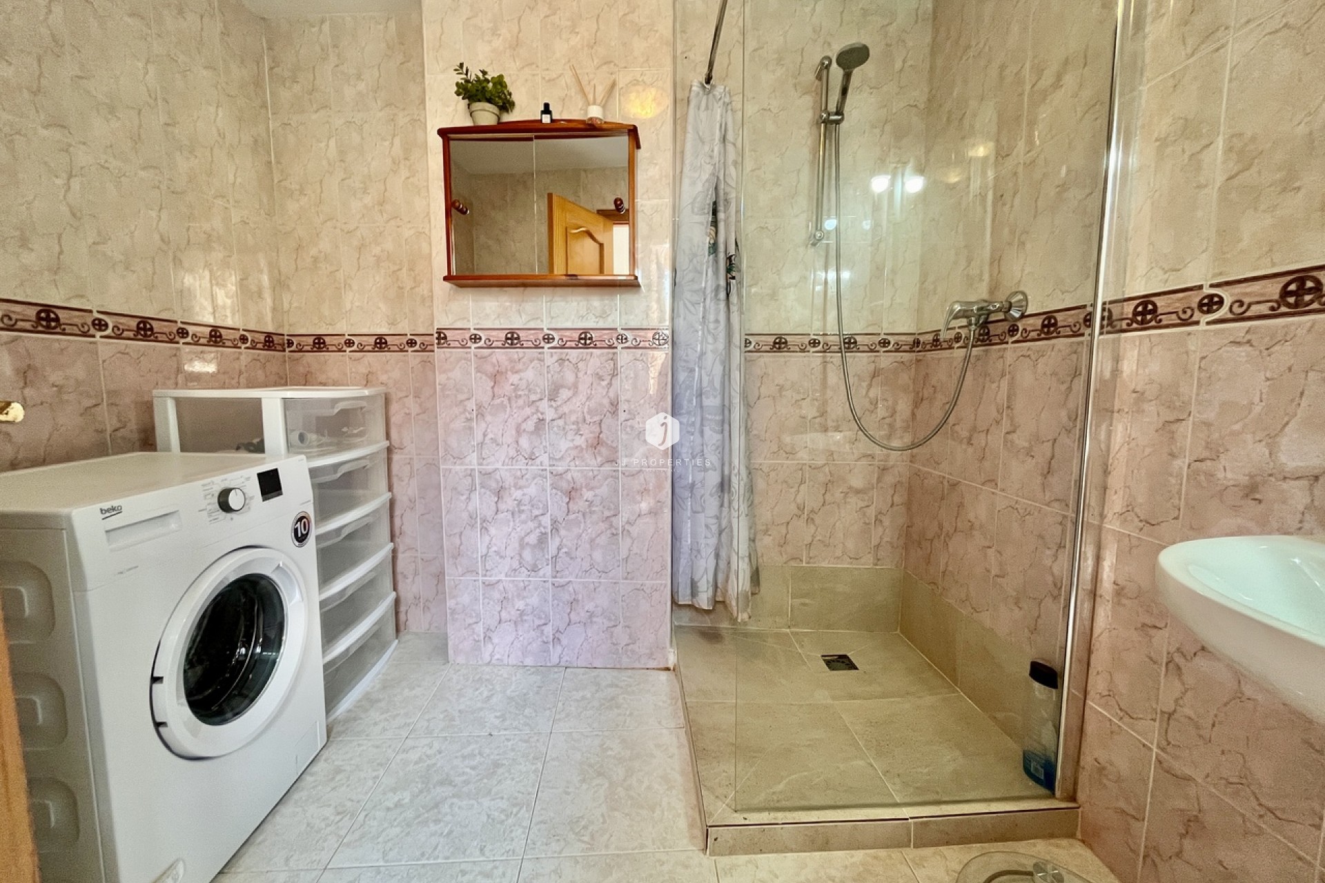 Resale - Apartment / flat -
San Miguel de Salinas - Inland