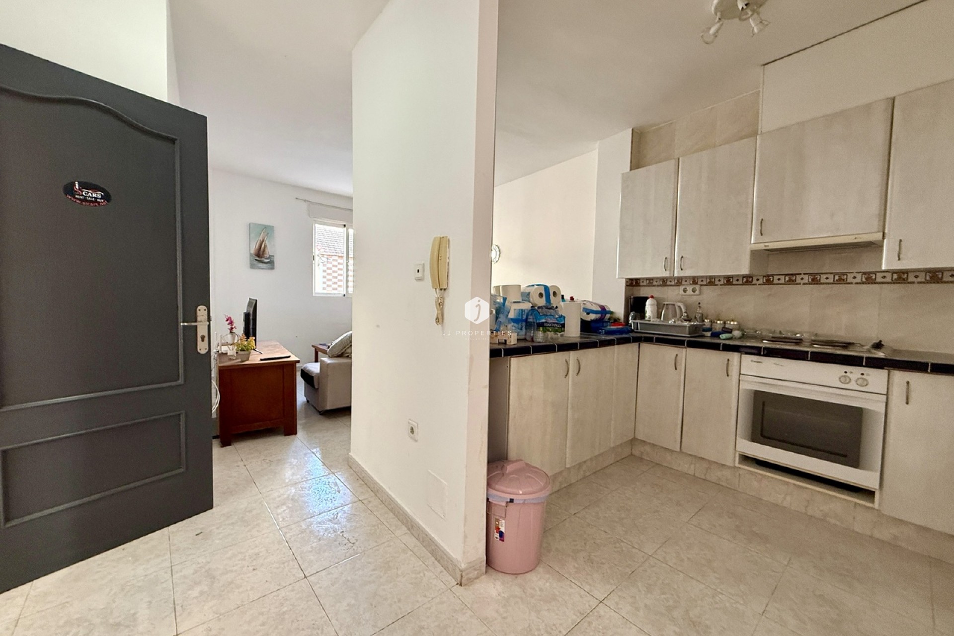 Resale - Apartment / flat -
San Miguel de Salinas - Inland