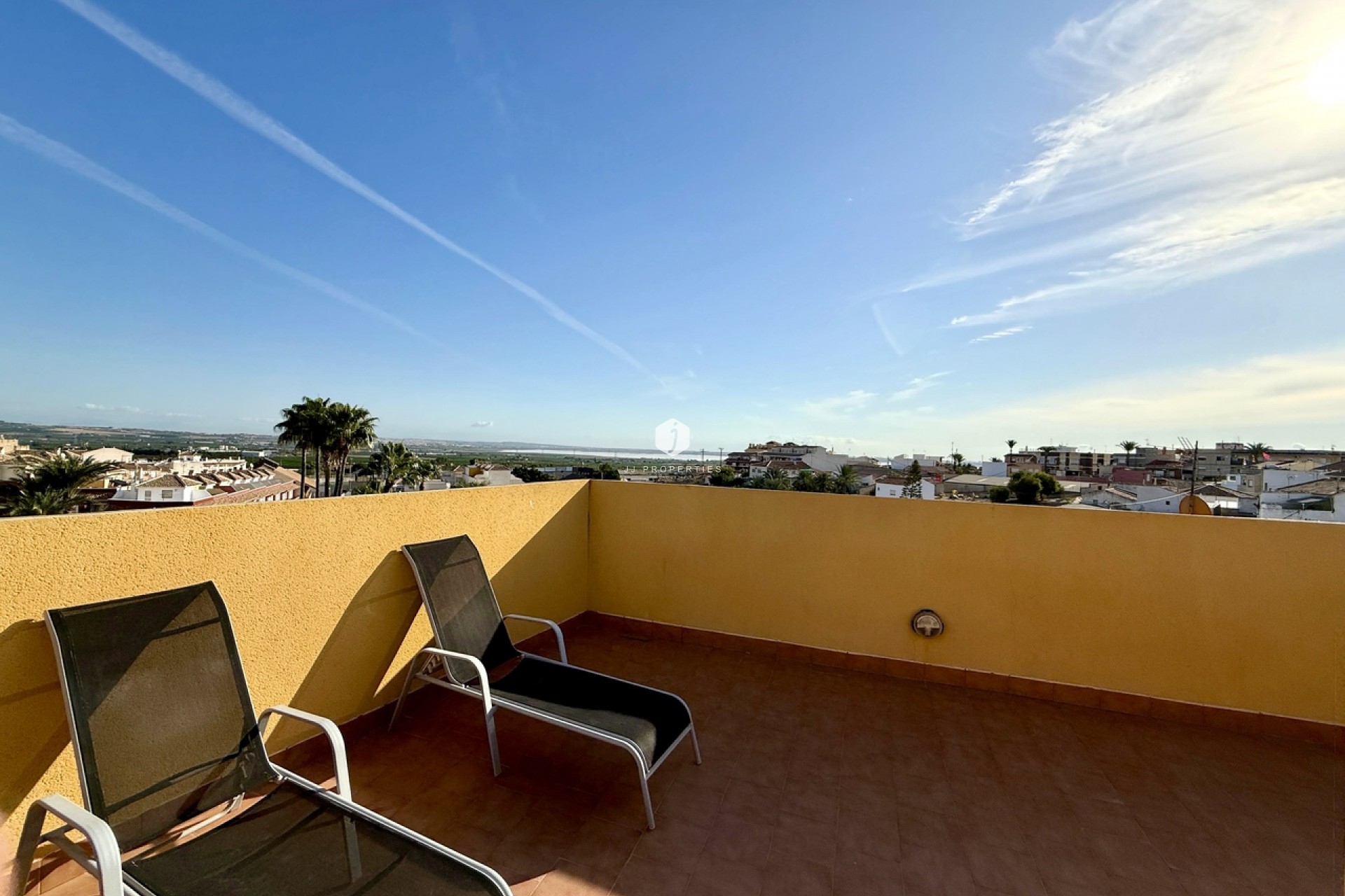Resale - Apartment / flat -
San Miguel de Salinas - Inland