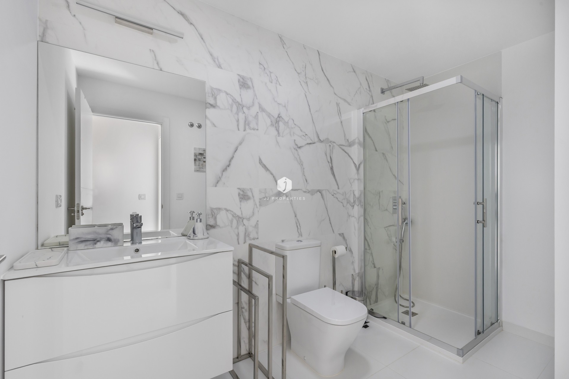 Resale - Apartment / flat -
San Miguel de Salinas - Inland