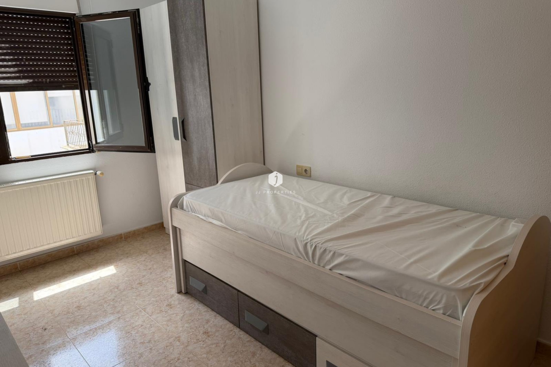Resale - Apartment / flat -
San Miguel de Salinas - Inland