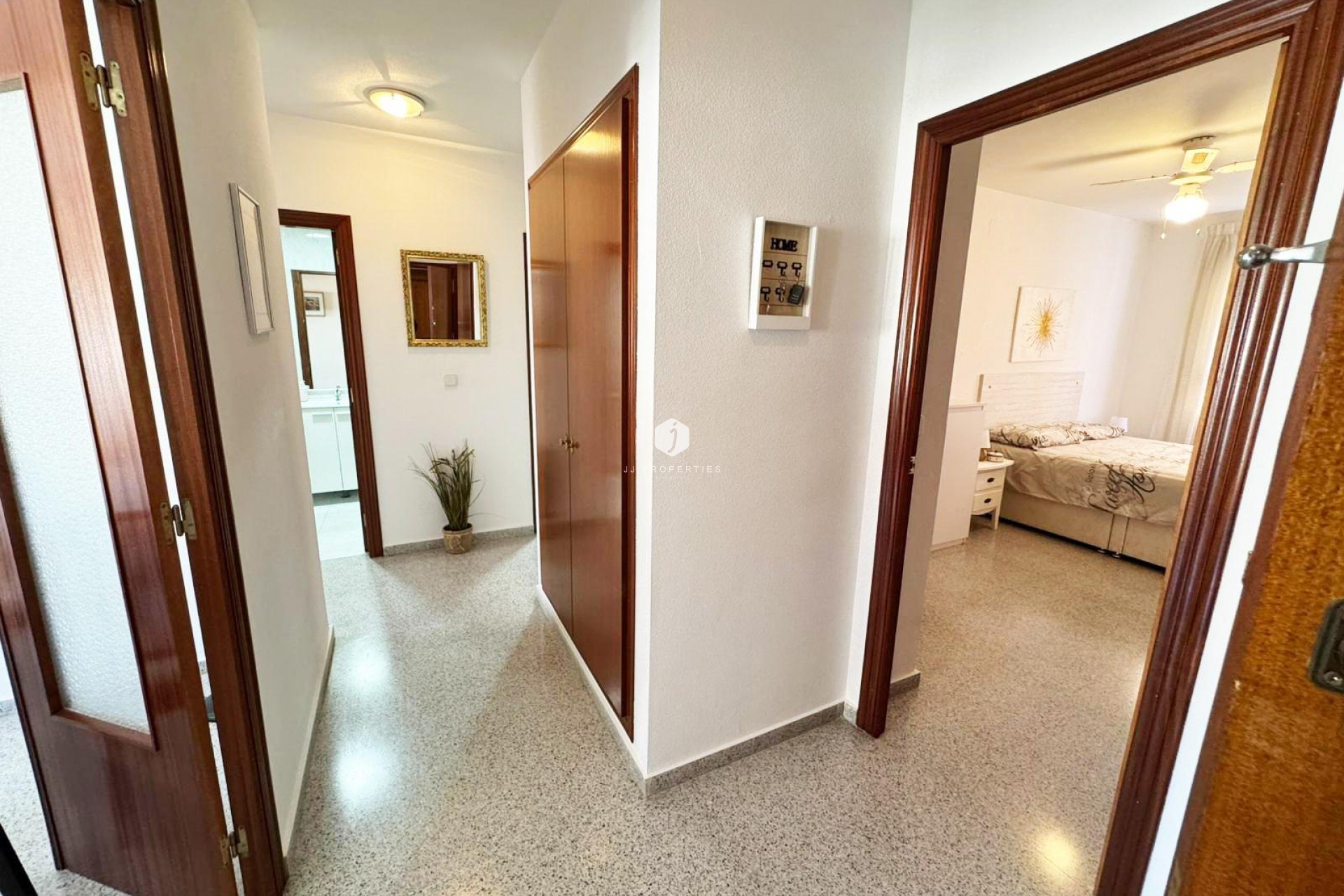 Resale - Apartment / flat -
San Miguel de Salinas - Inland