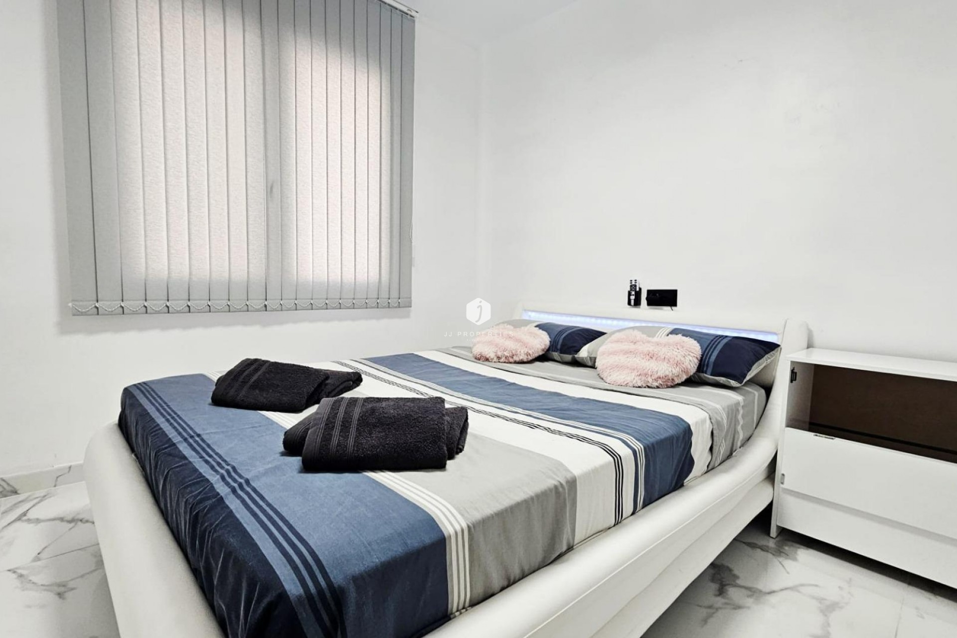 Resale - Apartment / flat -
Torrevieja - Acequion