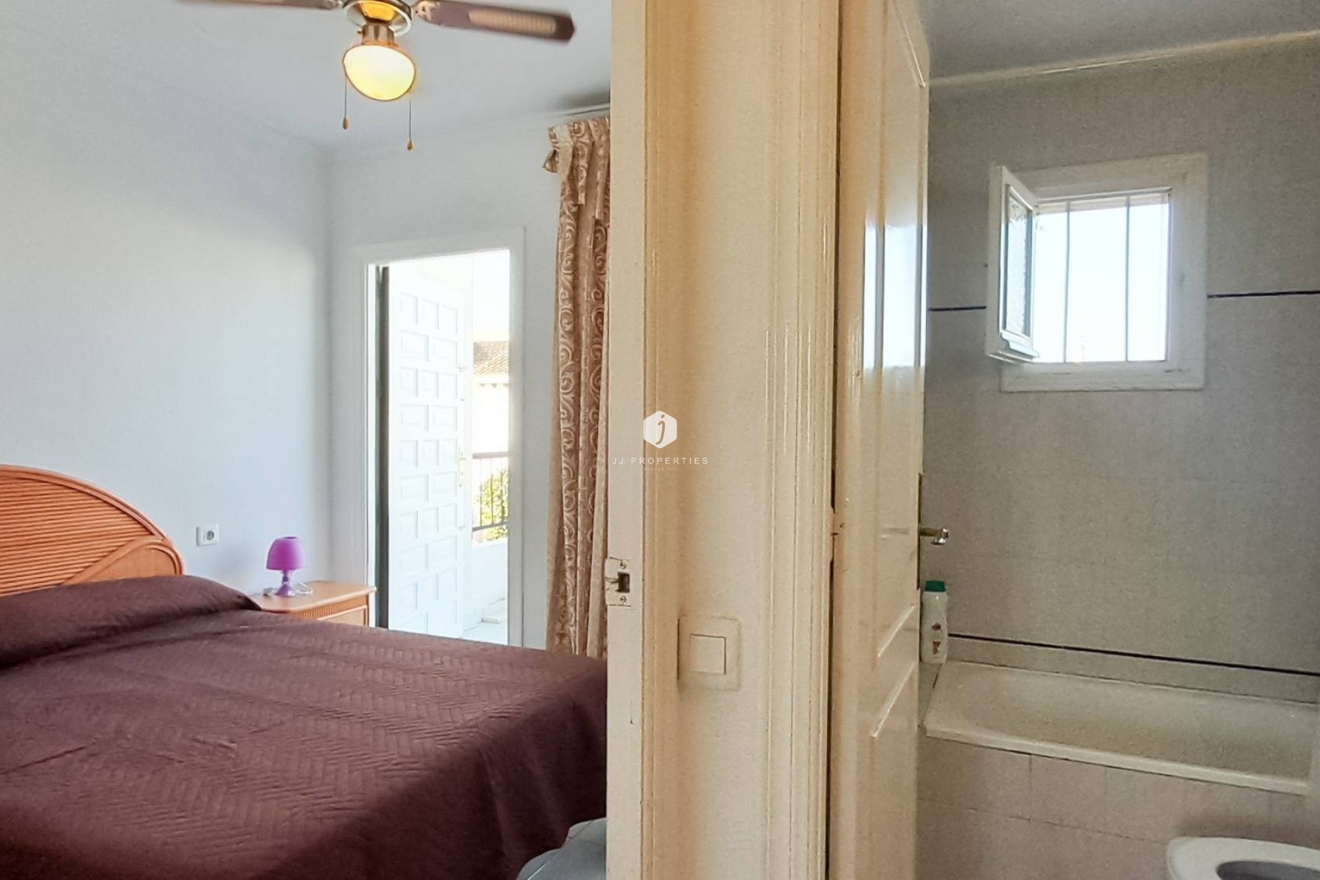 Resale - Apartment / flat -
Torrevieja - Aguas Nuevas 2