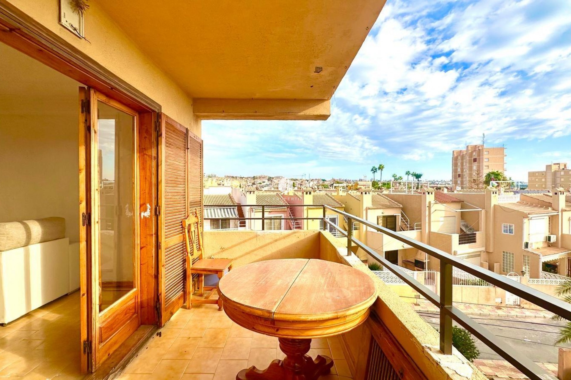 Resale - Apartment / flat -
Torrevieja - aguas nuevas