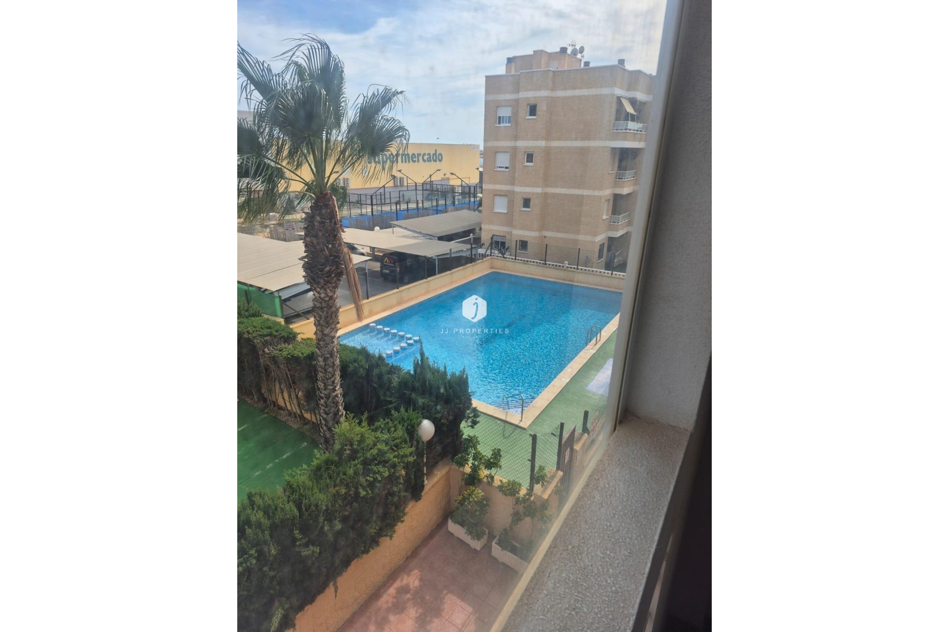Resale - Apartment / flat -
Torrevieja - aguas nuevas