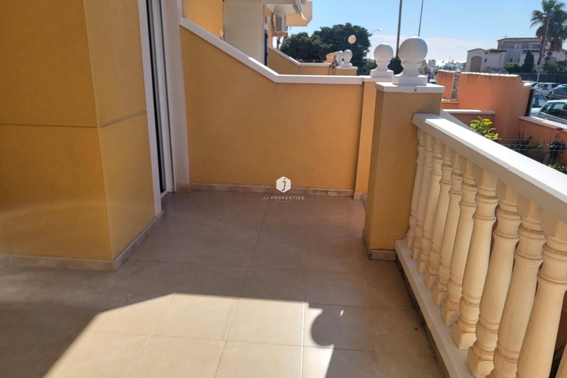 Resale - Apartment / flat -
Torrevieja - aguas nuevas