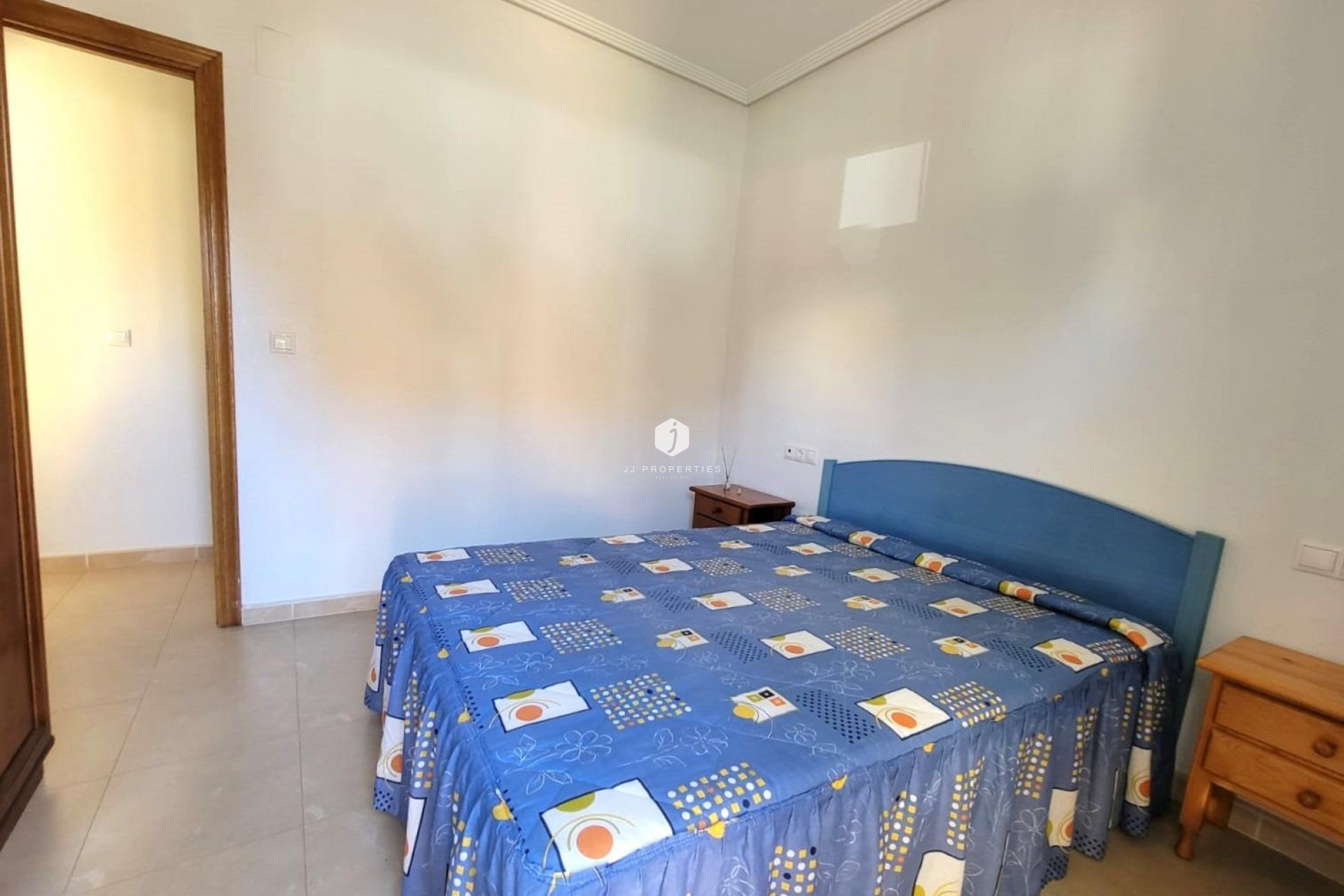 Resale - Apartment / flat -
Torrevieja - aguas nuevas