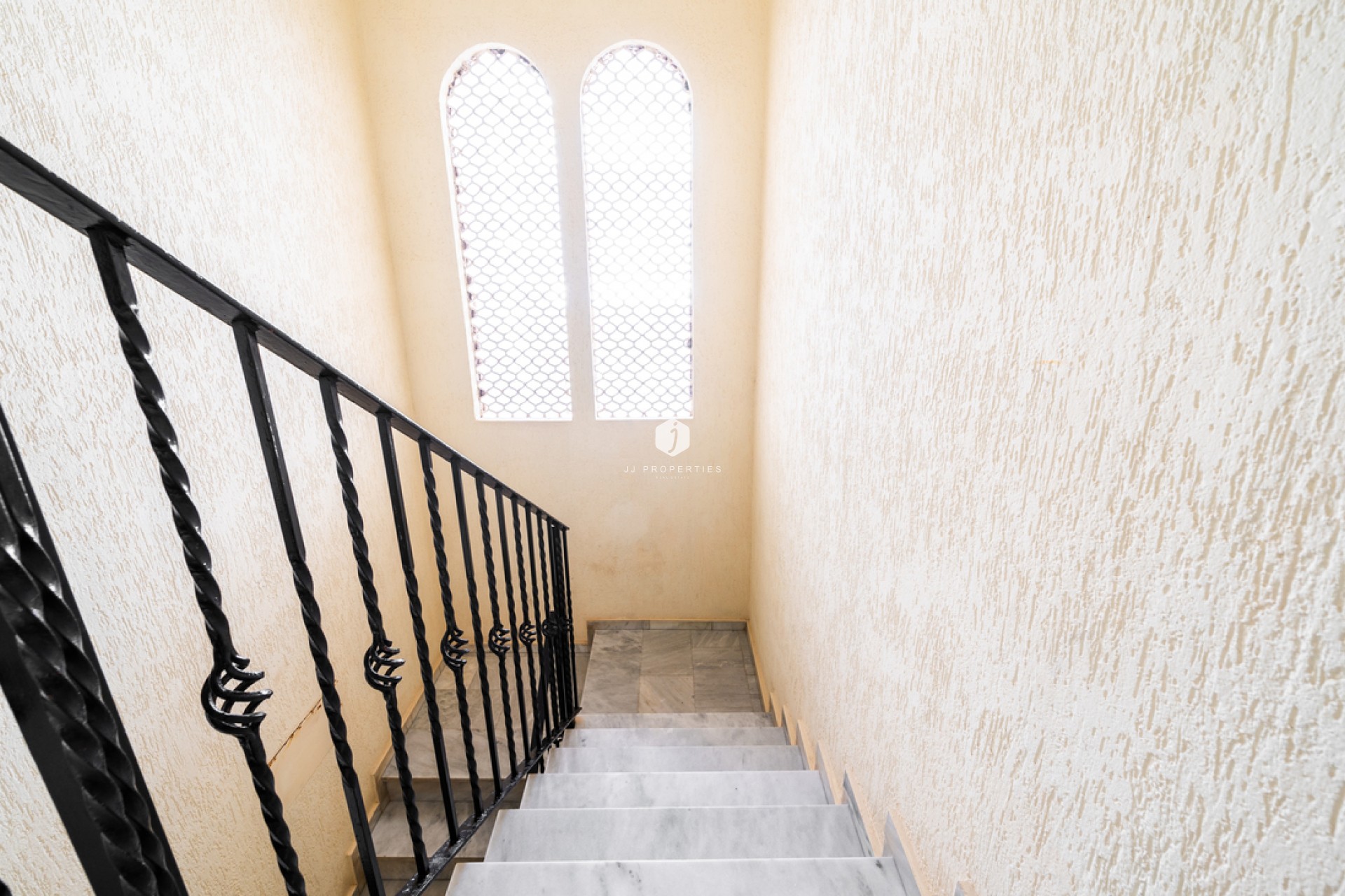 Resale - Apartment / flat -
Torrevieja - aguas nuevas
