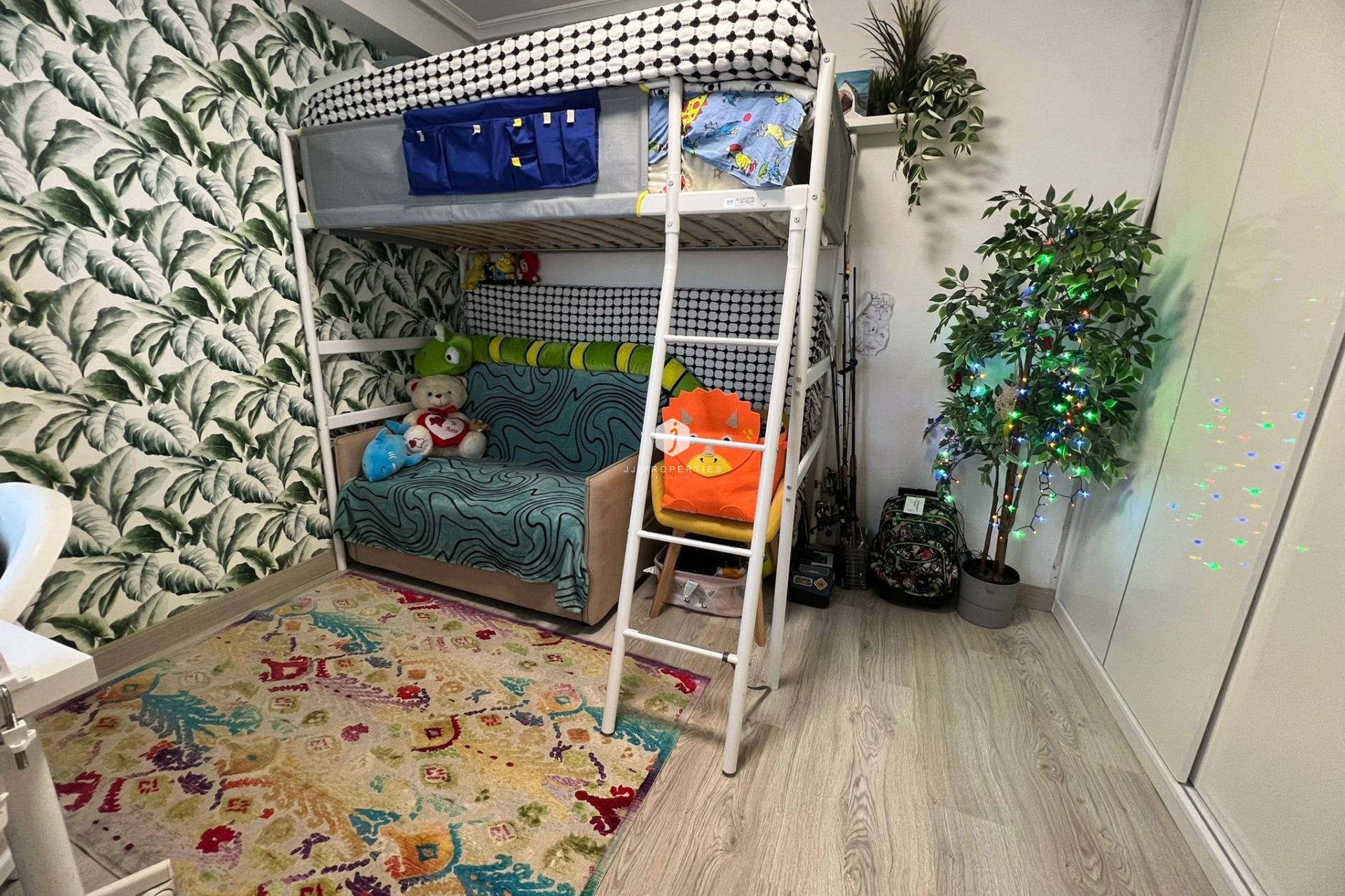 Resale - Apartment / flat -
Torrevieja - aguas nuevas
