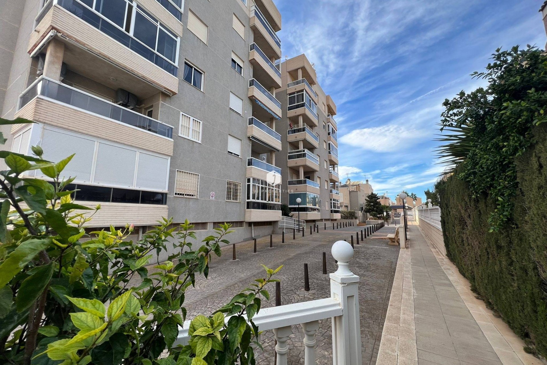 Resale - Apartment / flat -
Torrevieja - aguas nuevas
