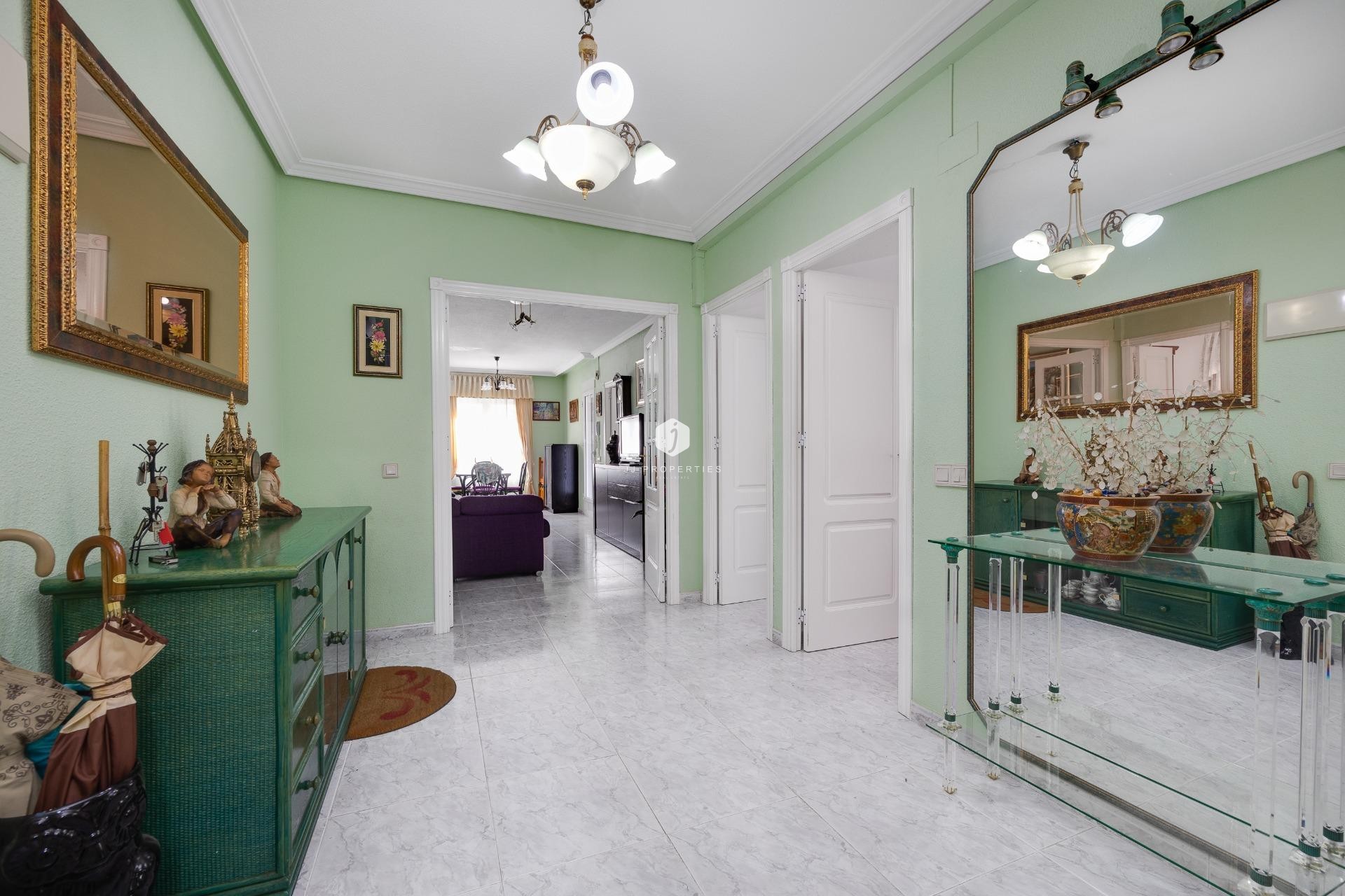 Resale - Apartment / flat -
Torrevieja - Antonio Machado