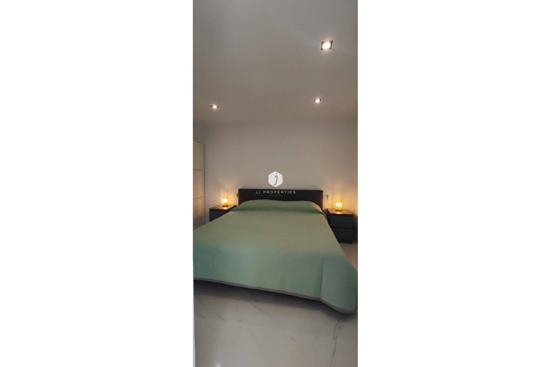 Resale - Apartment / flat -
Torrevieja - Cabo cervera