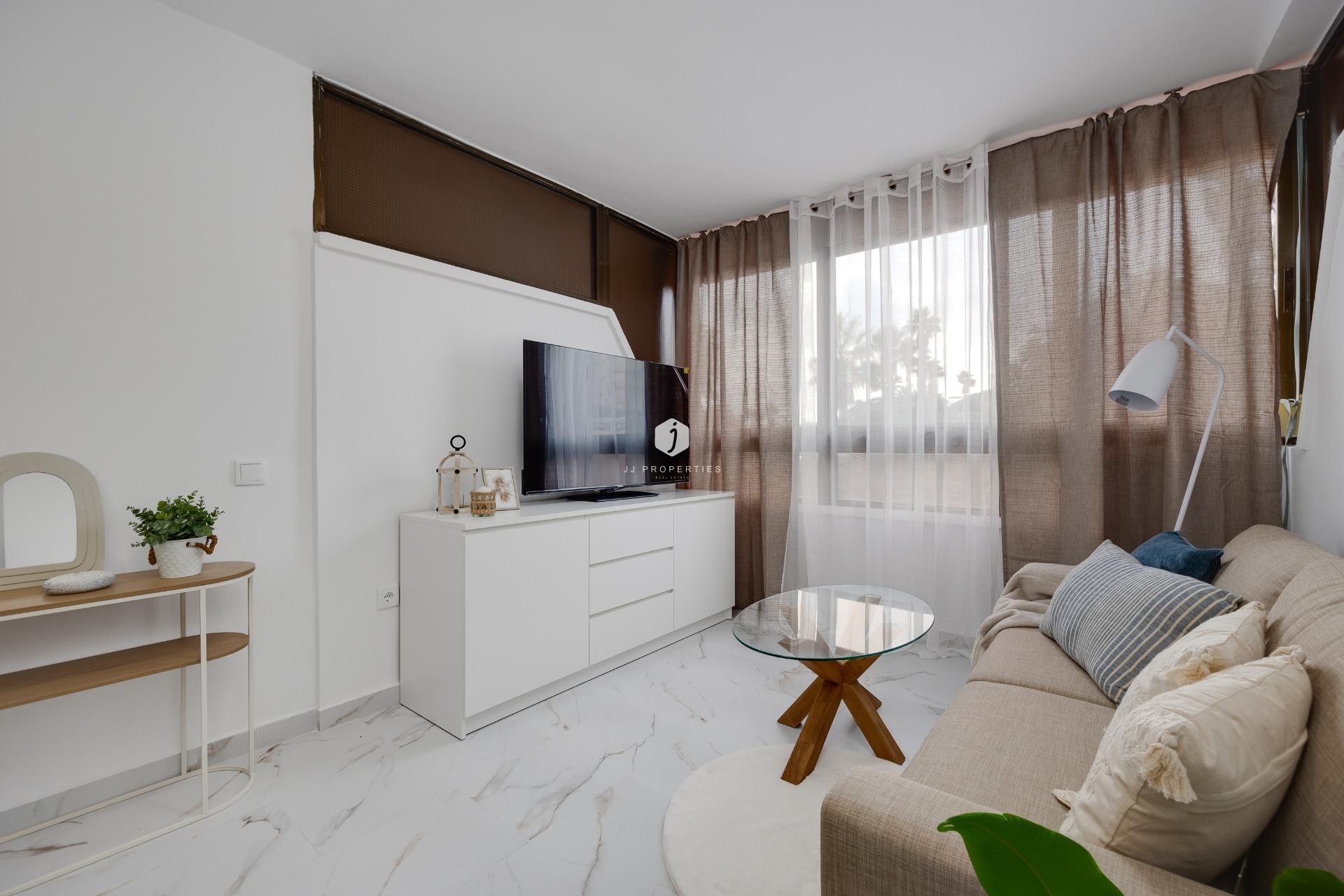 Resale - Apartment / flat -
Torrevieja - Cabo cervera