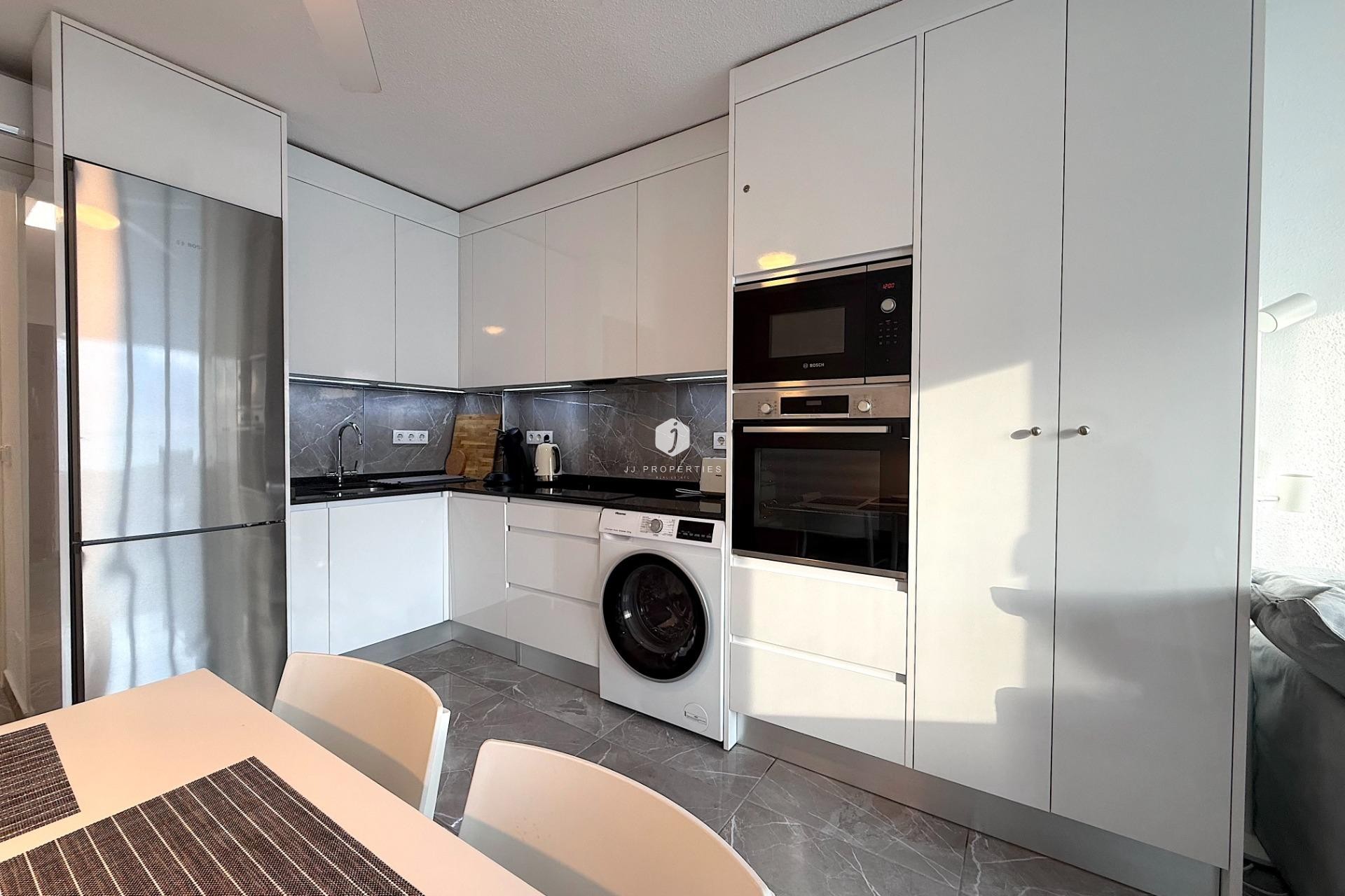 Resale - Apartment / flat -
Torrevieja - Cabo cervera