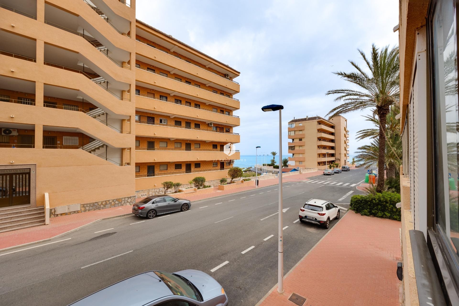 Resale - Apartment / flat -
Torrevieja - Cabo cervera