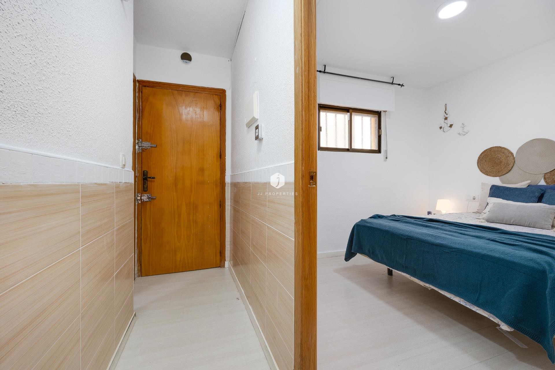 Resale - Apartment / flat -
Torrevieja - Cabo cervera