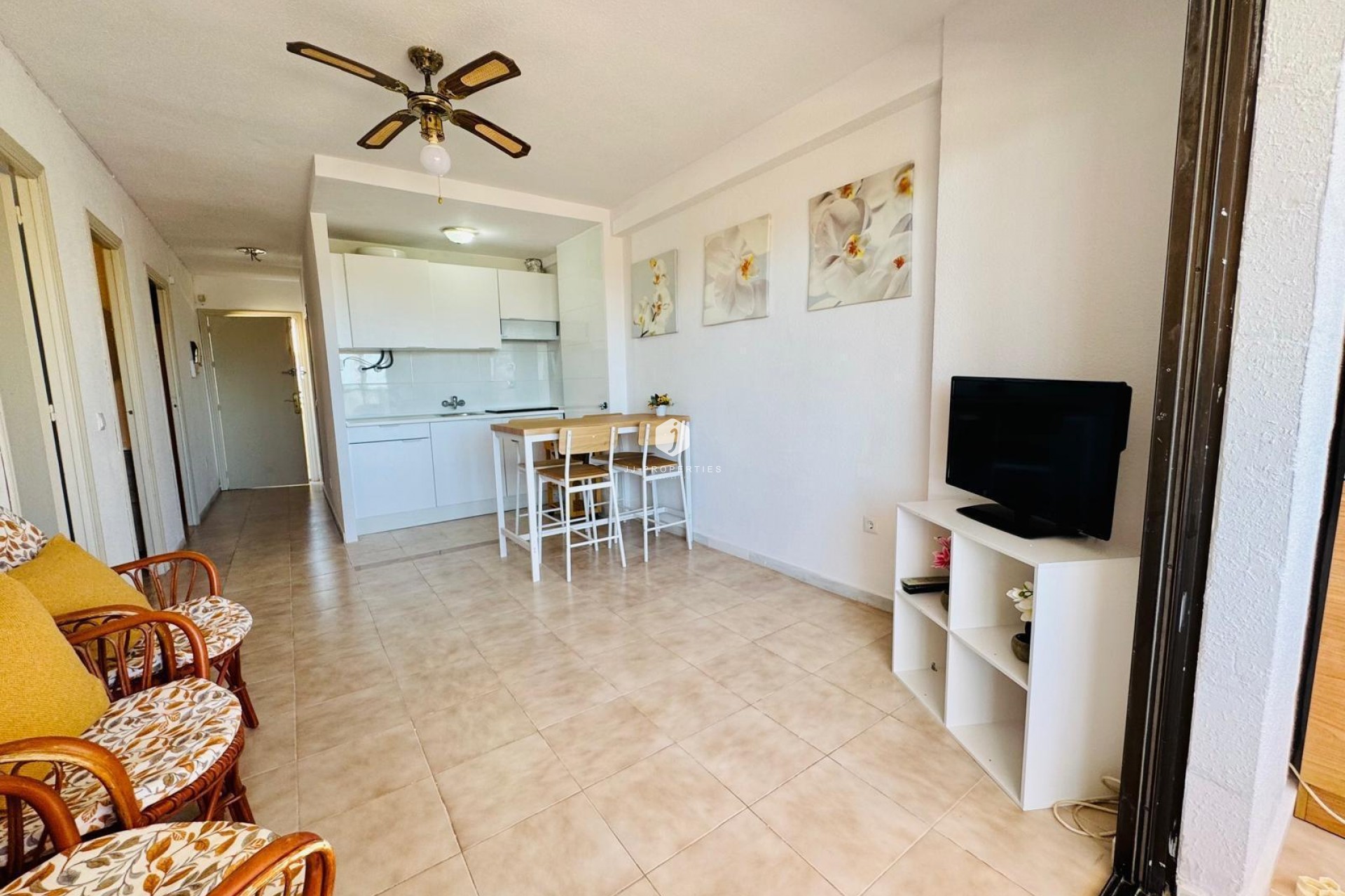 Resale - Apartment / flat -
Torrevieja - Cabo cervera