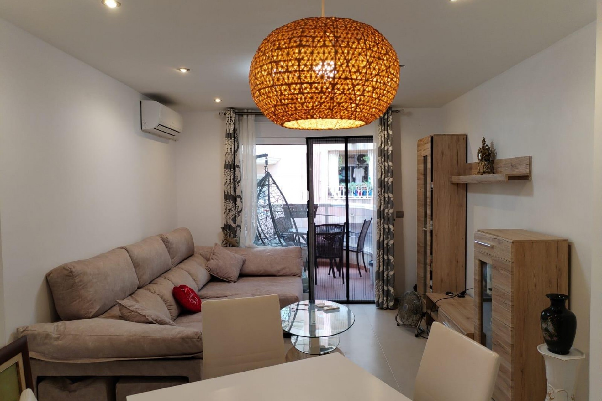 Resale - Apartment / flat -
Torrevieja - Cala Del Palangre