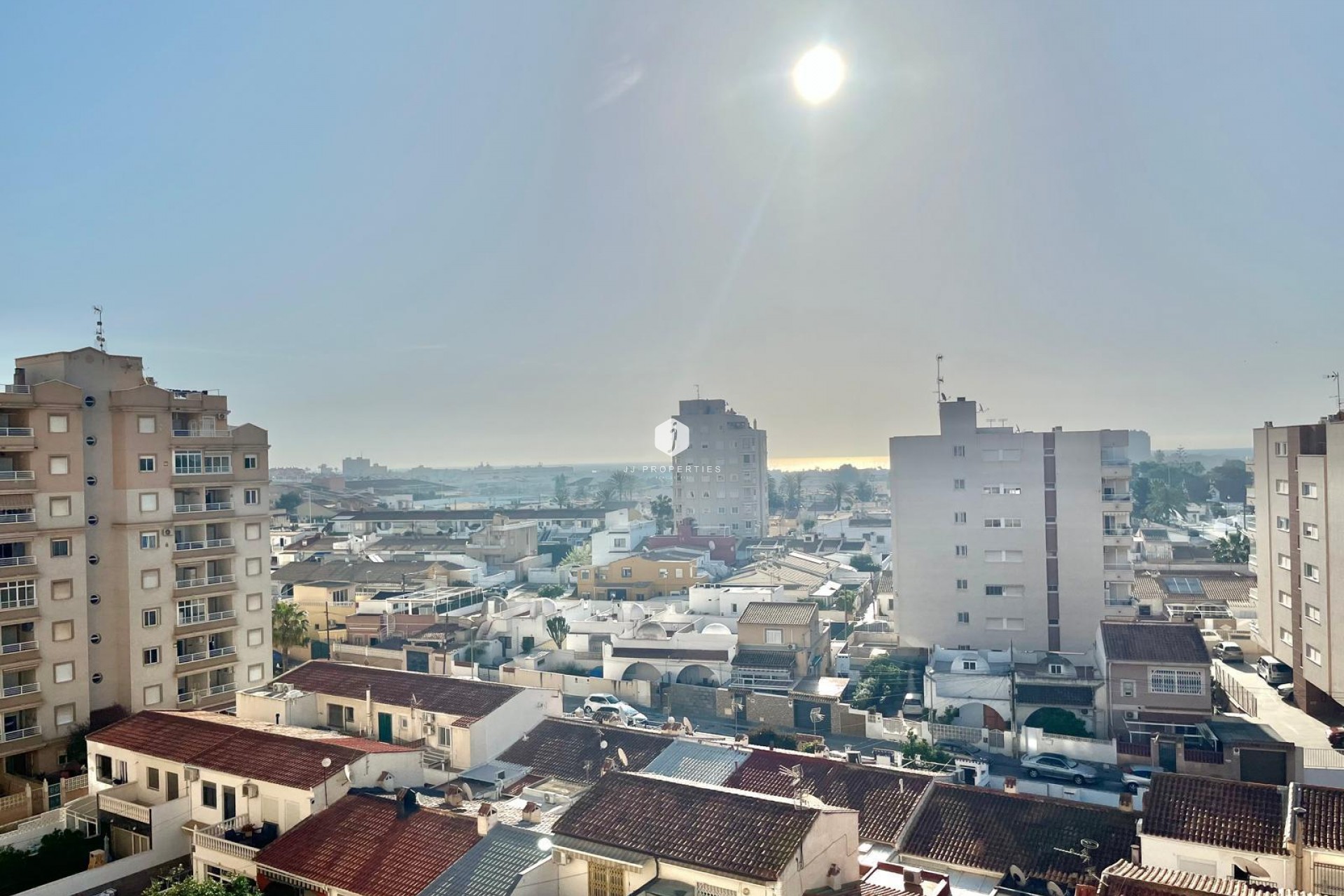 Resale - Apartment / flat -
Torrevieja - Calas blanca