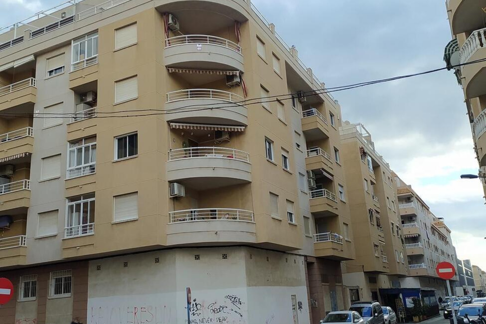 Resale - Apartment / flat -
Torrevieja - CENTER