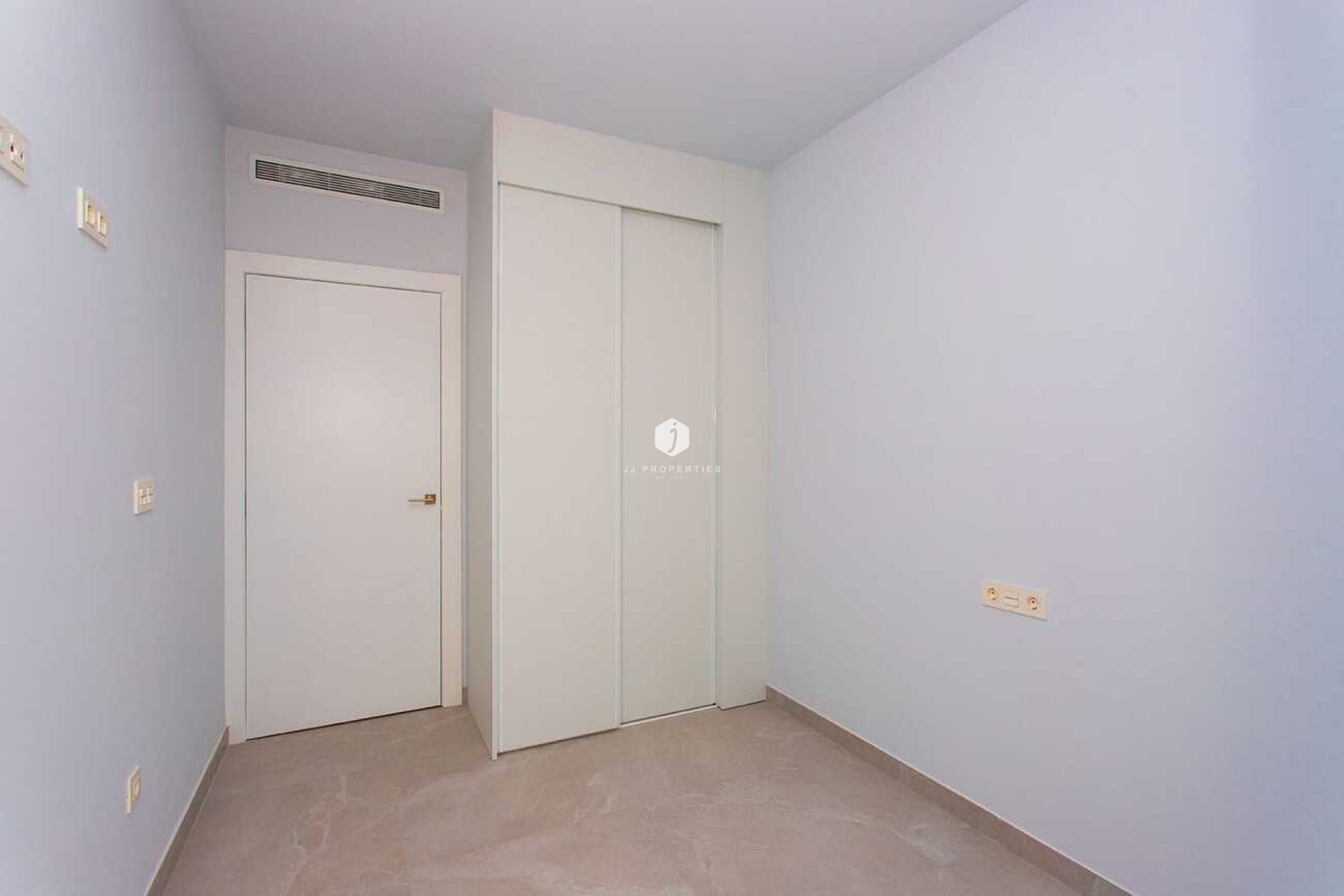 Resale - Apartment / flat -
Torrevieja - CENTRE PLAYA DEL CURA LAS PISCINAS
