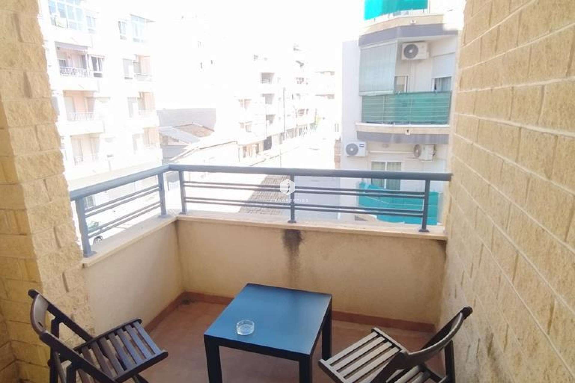 Resale - Apartment / flat -
Torrevieja - CENTRO CASCO URBANO