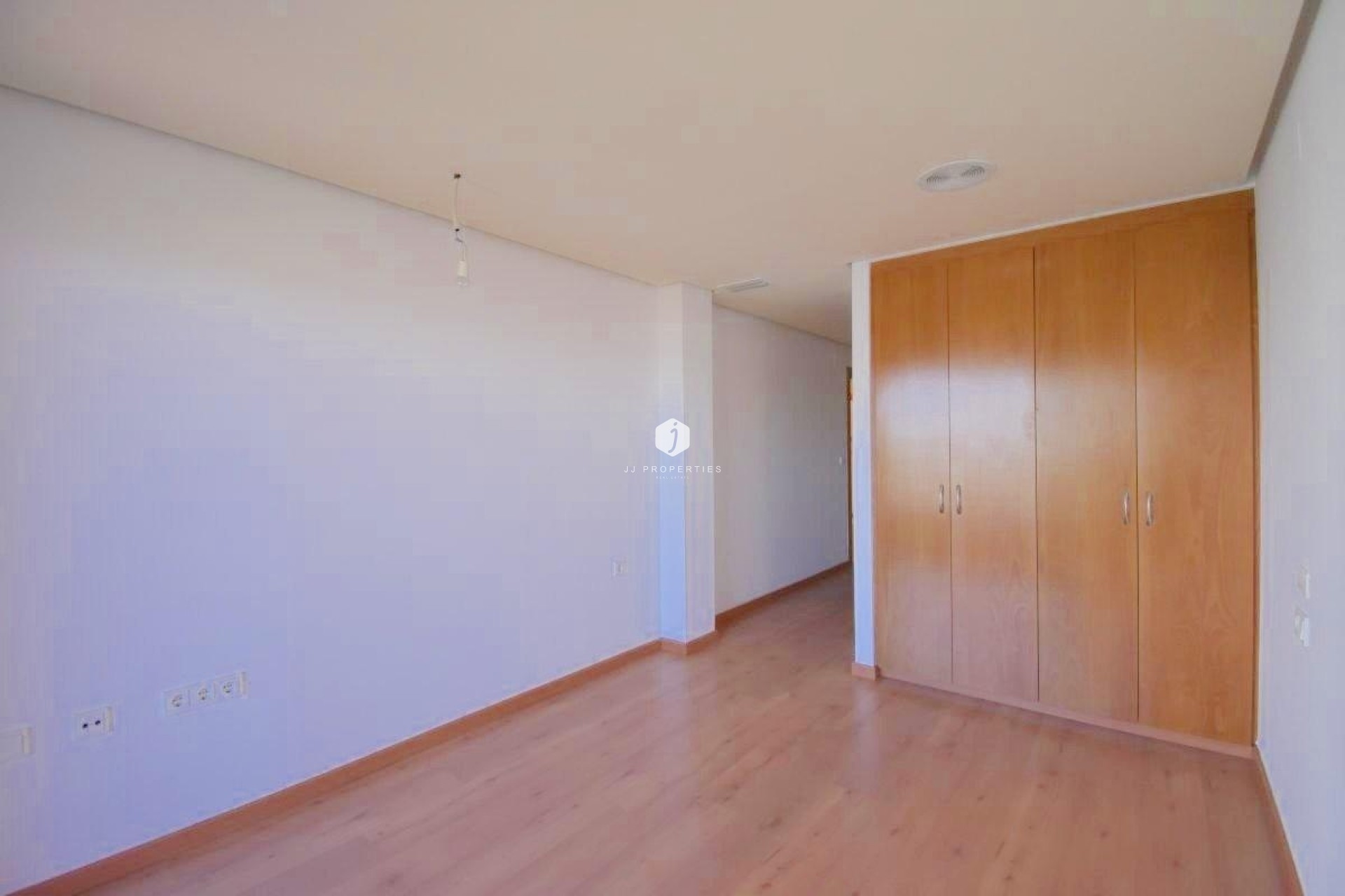 Resale - Apartment / flat -
Torrevieja - Centro - Muelle Pesquero
