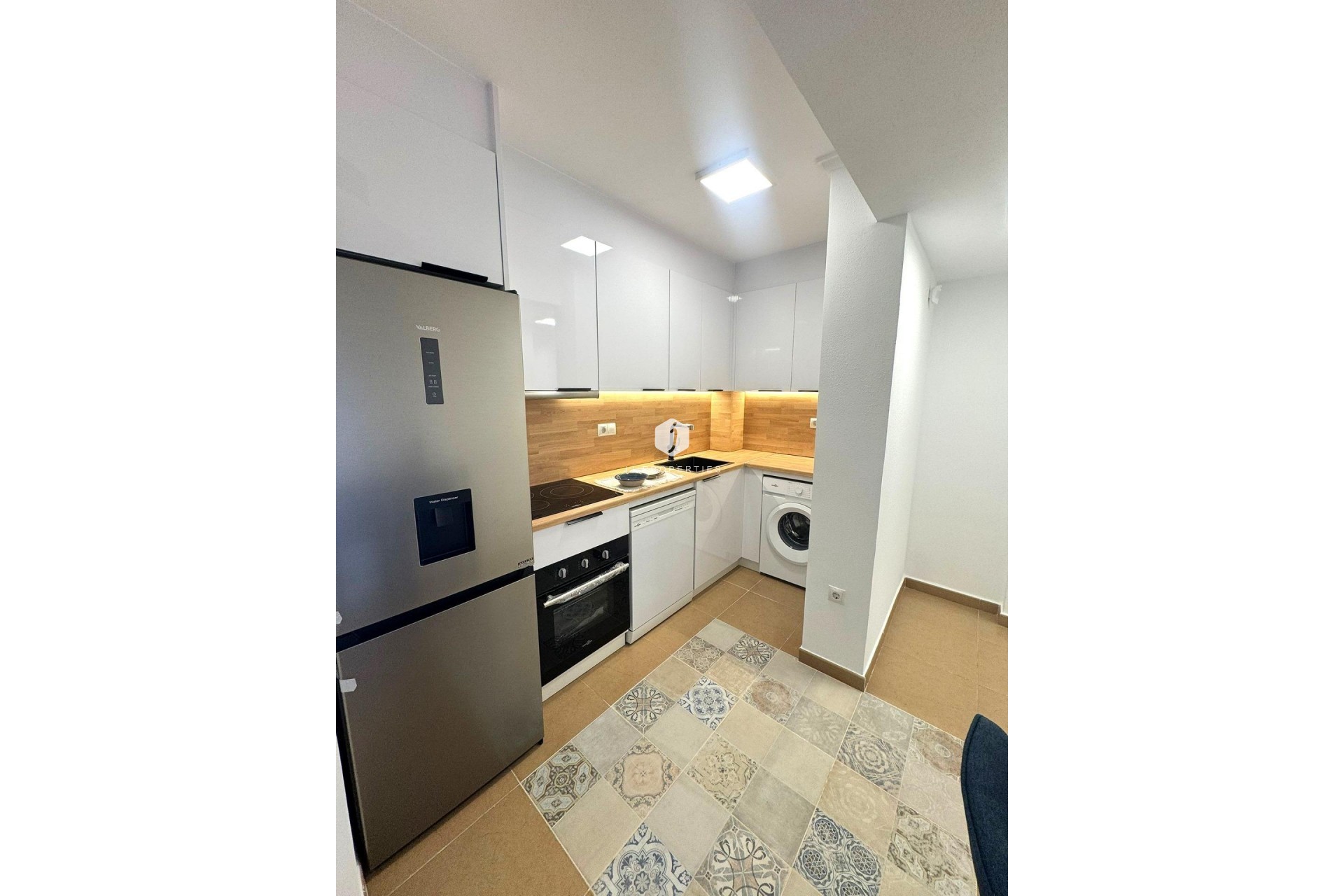Resale - Apartment / flat -
Torrevieja - Centro - Muelle Pesquero