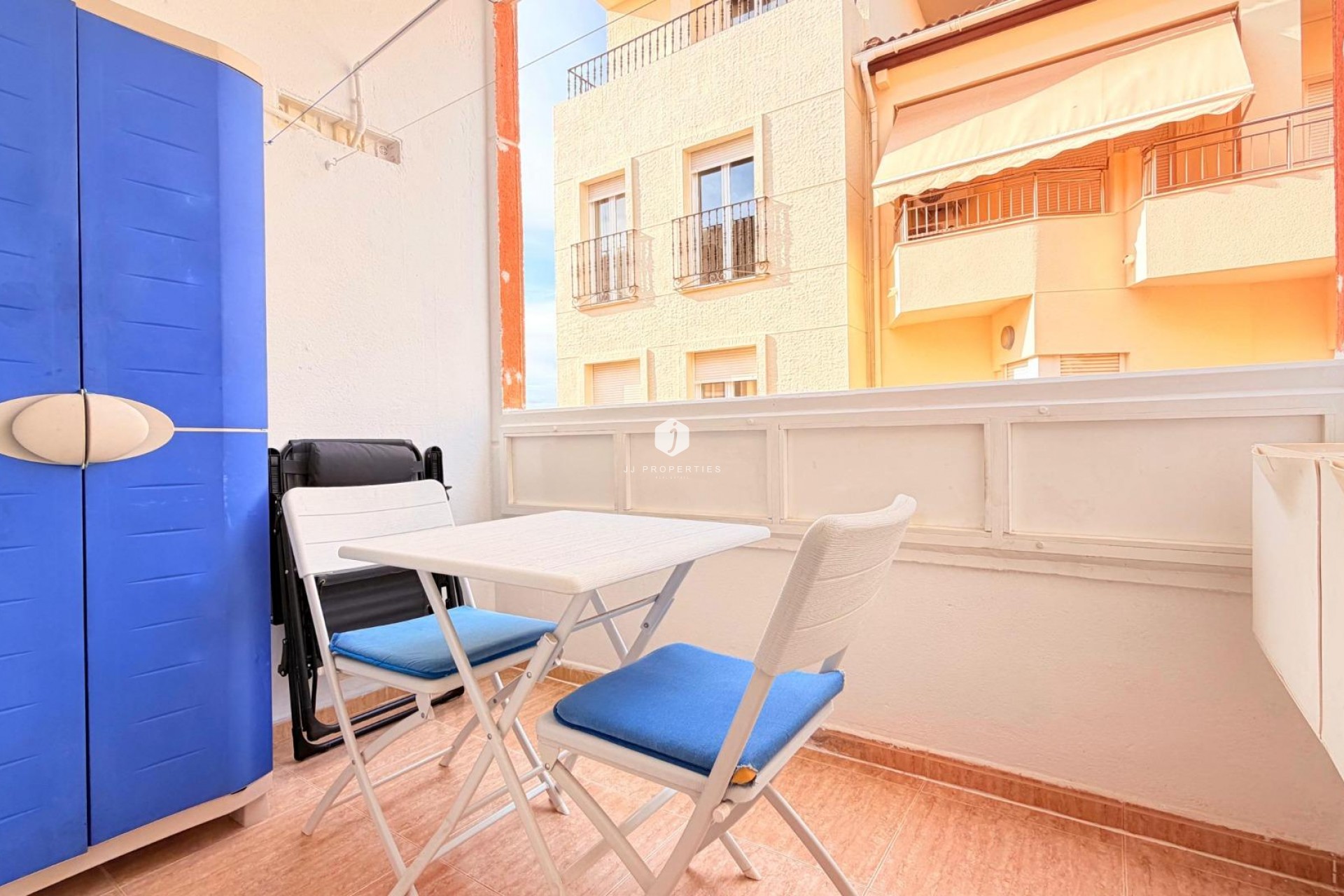 Resale - Apartment / flat -
Torrevieja - Centro - Muelle Pesquero