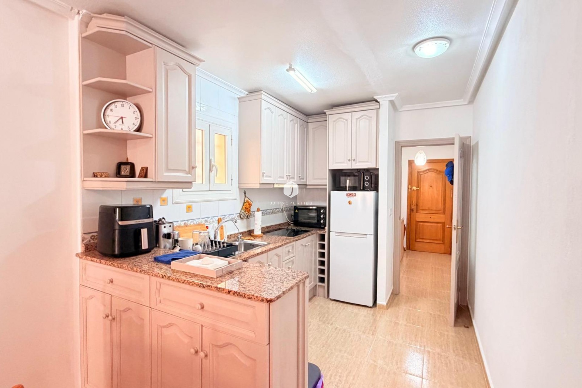 Resale - Apartment / flat -
Torrevieja - Centro - Muelle Pesquero