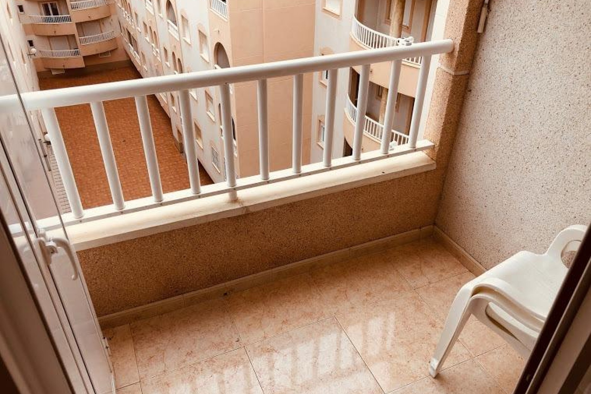 Resale - Apartment / flat -
Torrevieja - Centro