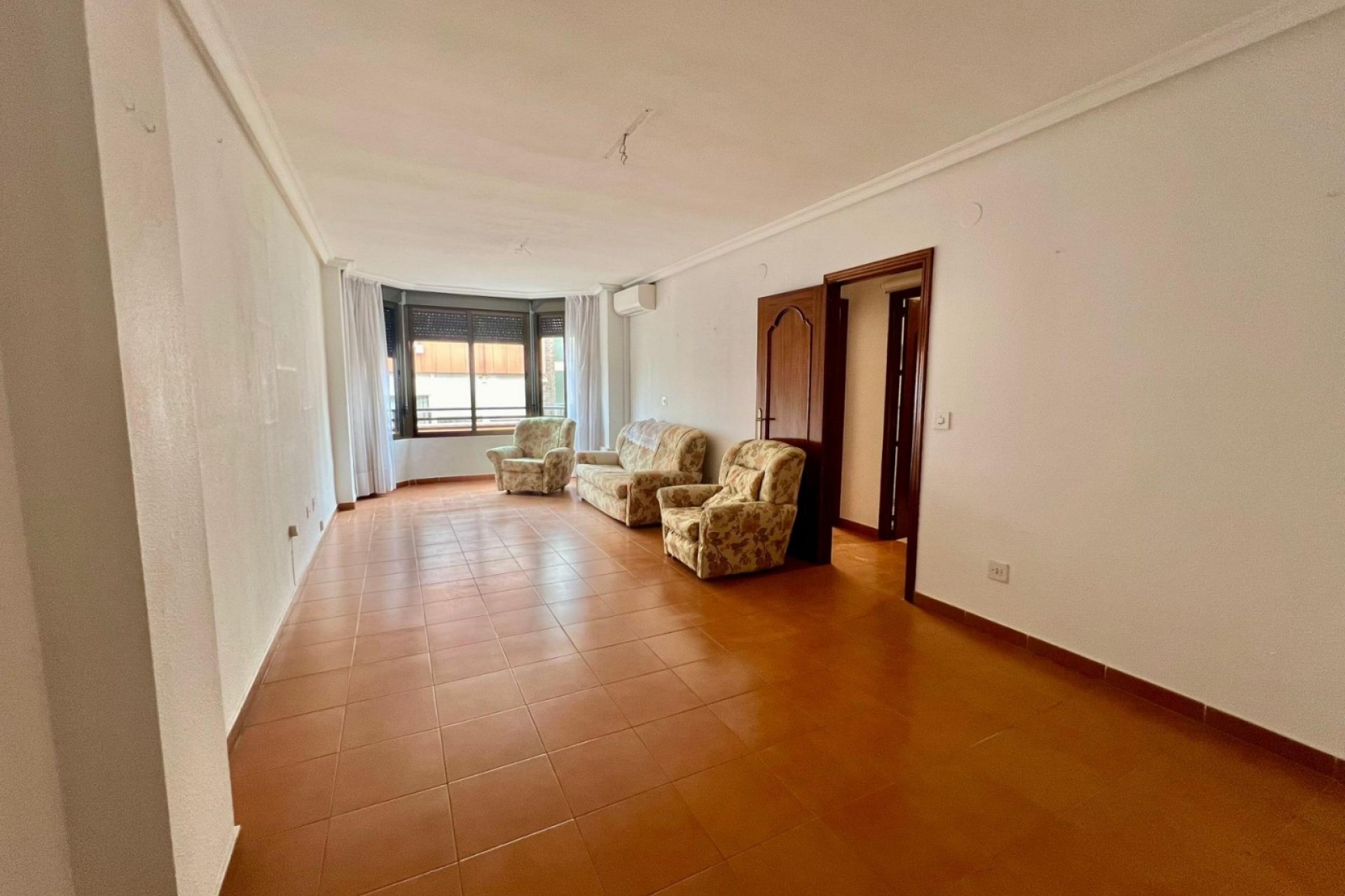 Resale - Apartment / flat -
Torrevieja - Centro