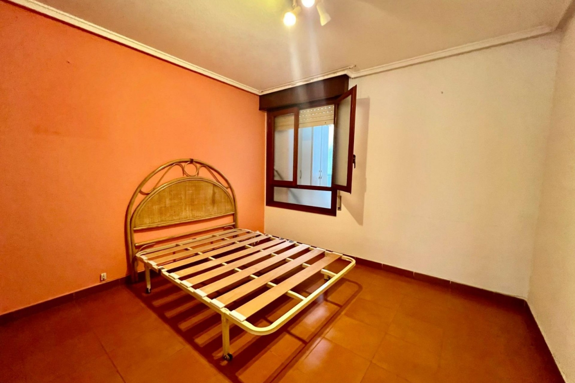 Resale - Apartment / flat -
Torrevieja - Centro