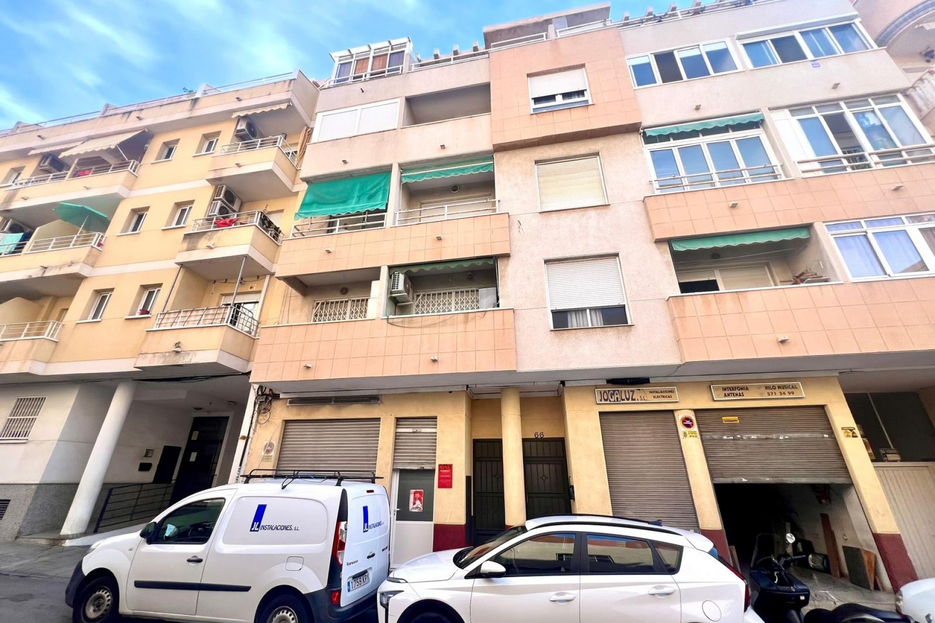 Resale - Apartment / flat -
Torrevieja - Centro