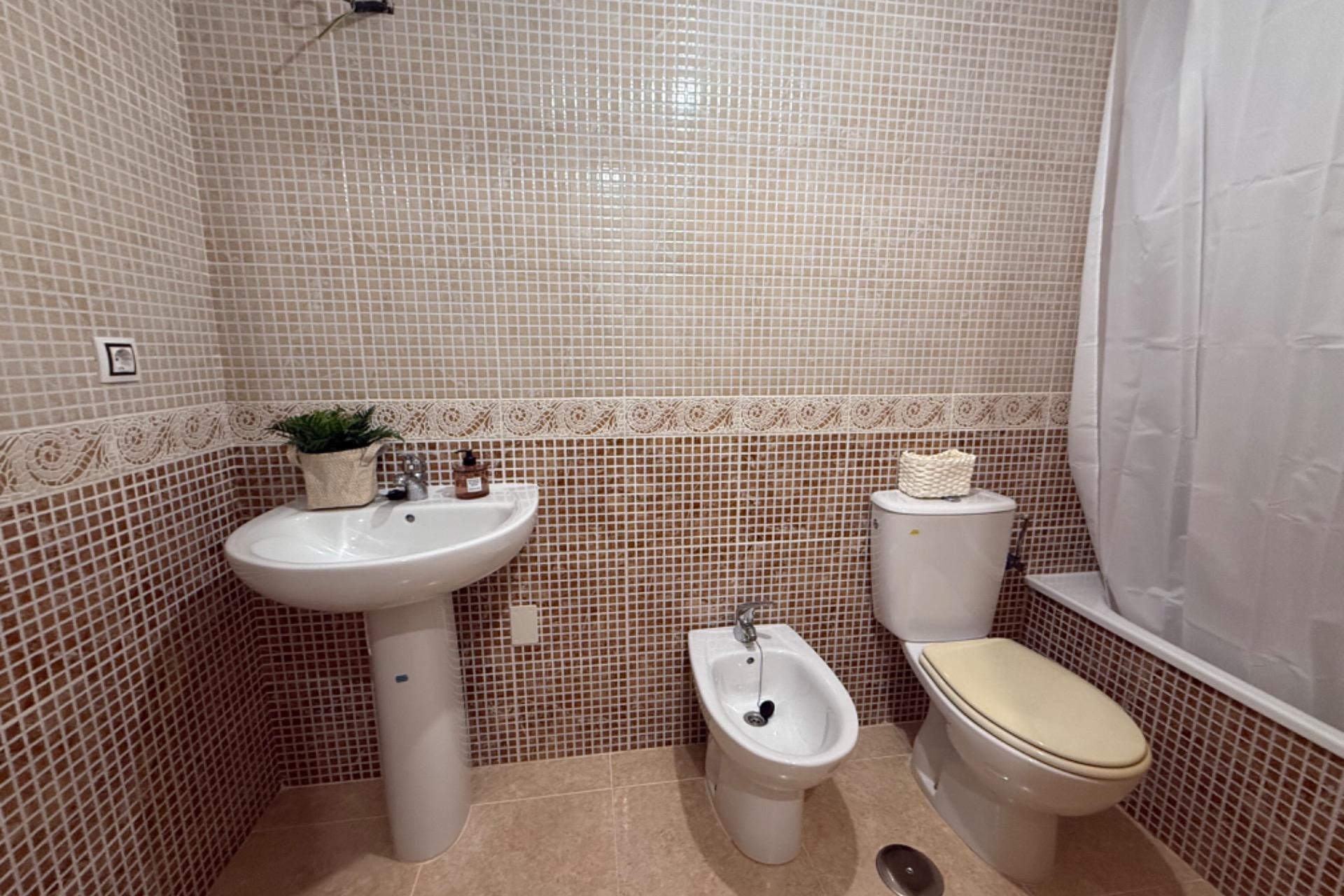 Resale - Apartment / flat -
Torrevieja - Centro