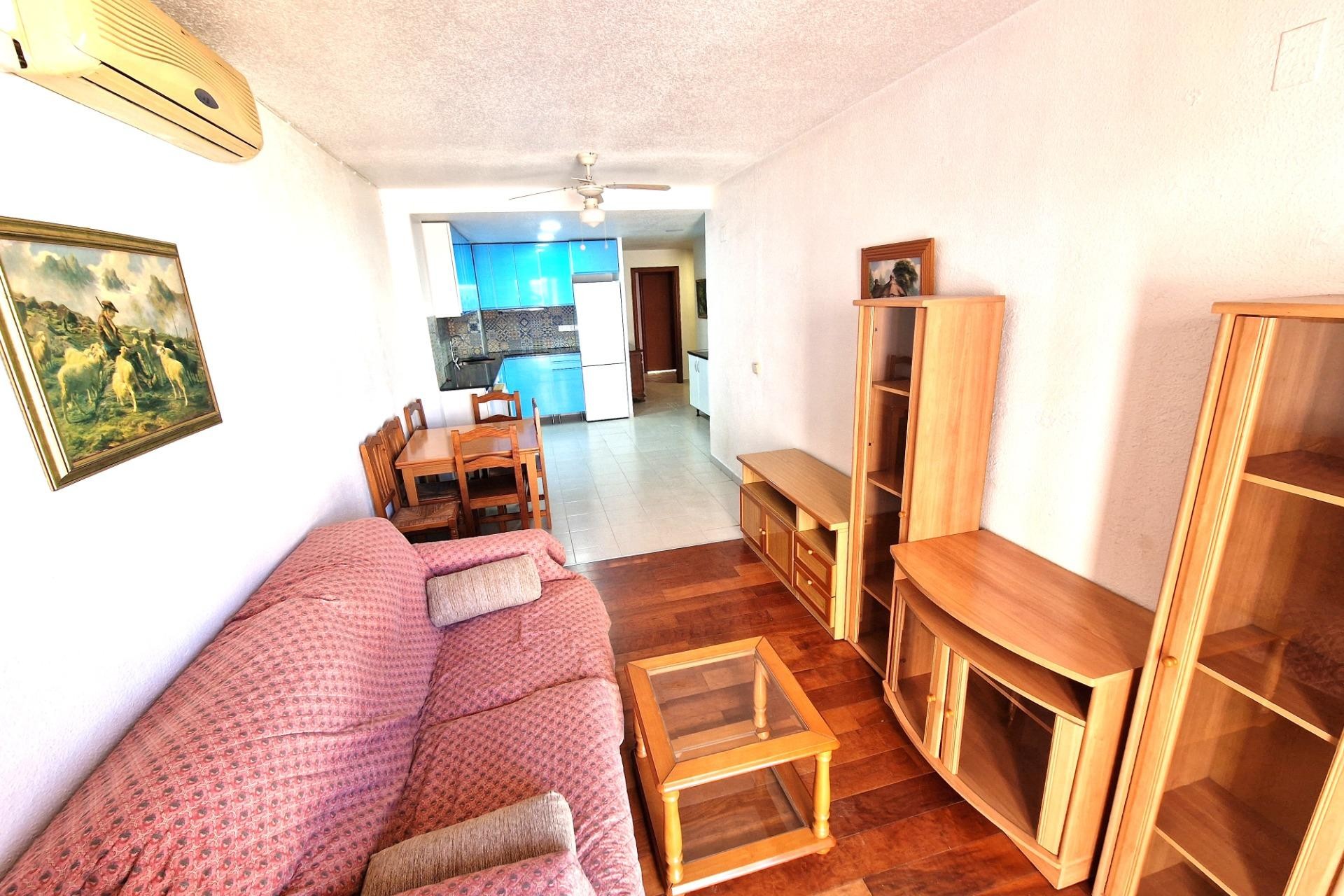 Resale - Apartment / flat -
Torrevieja - Centro