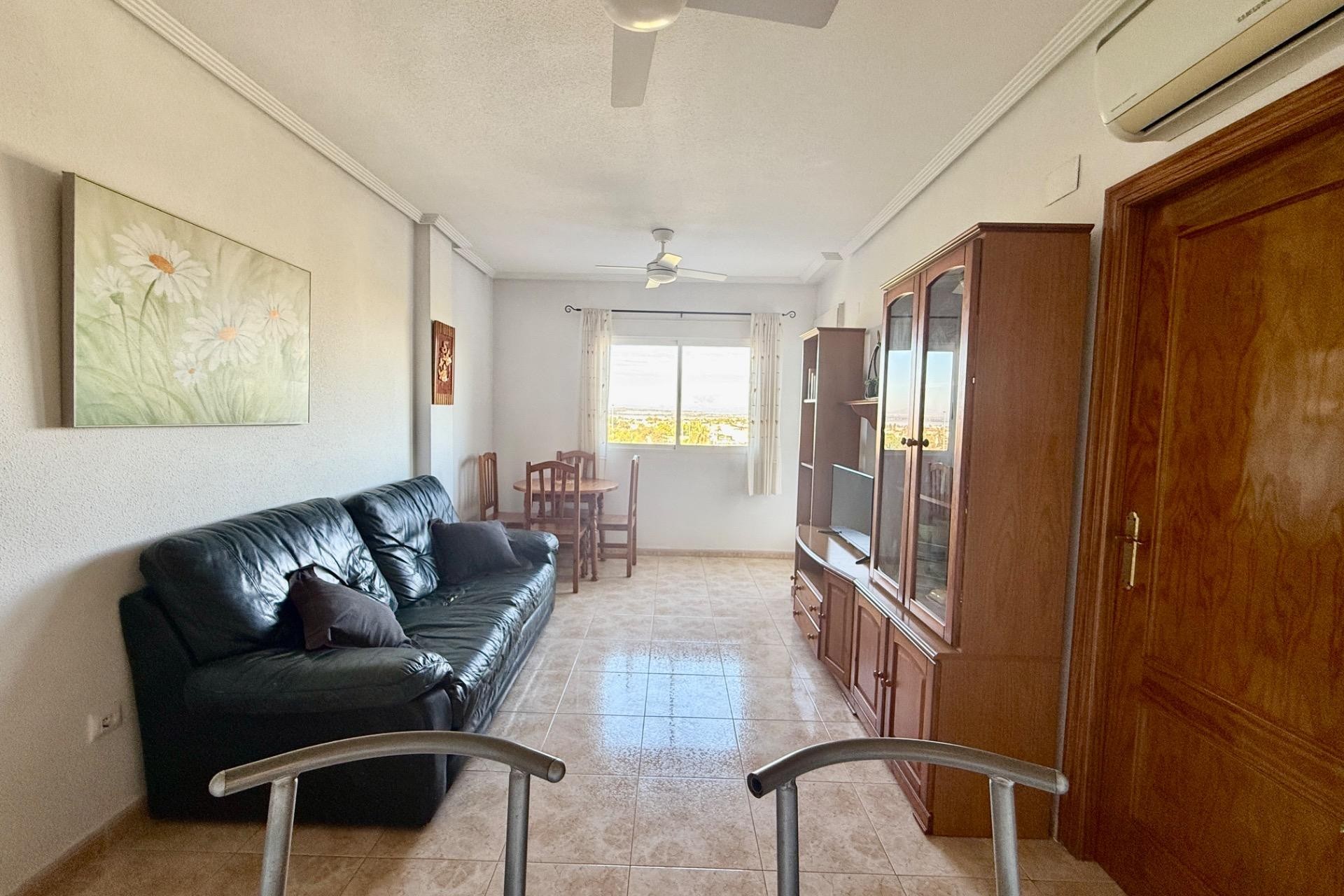 Resale - Apartment / flat -
Torrevieja - Centro