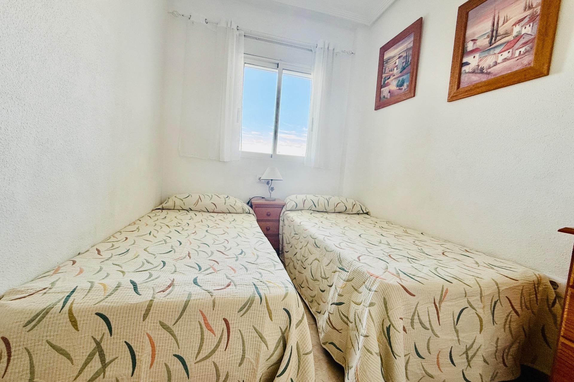 Resale - Apartment / flat -
Torrevieja - Centro