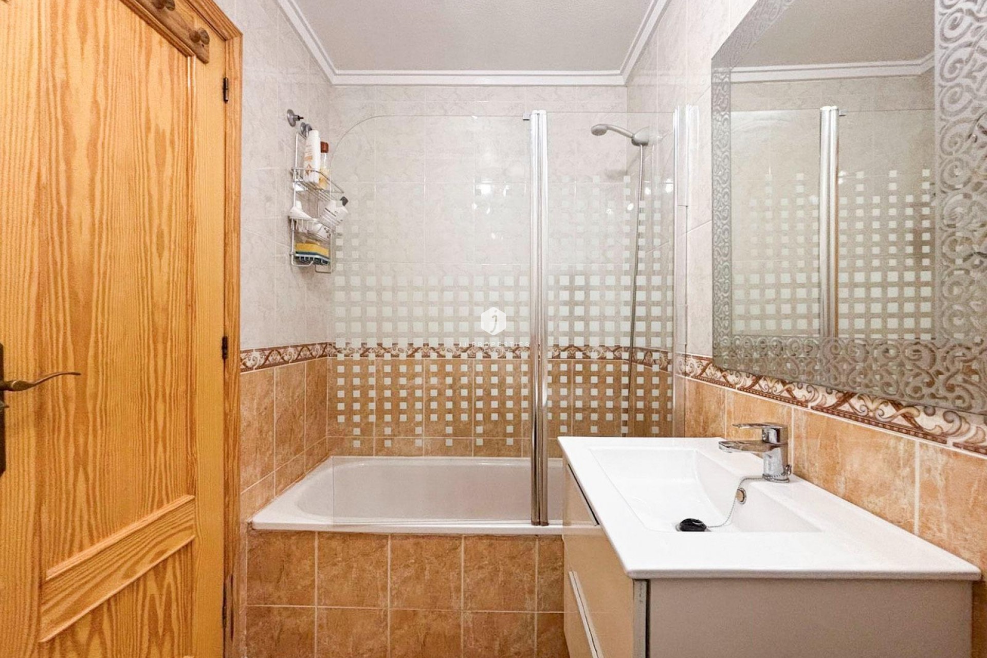 Resale - Apartment / flat -
Torrevieja - Centro