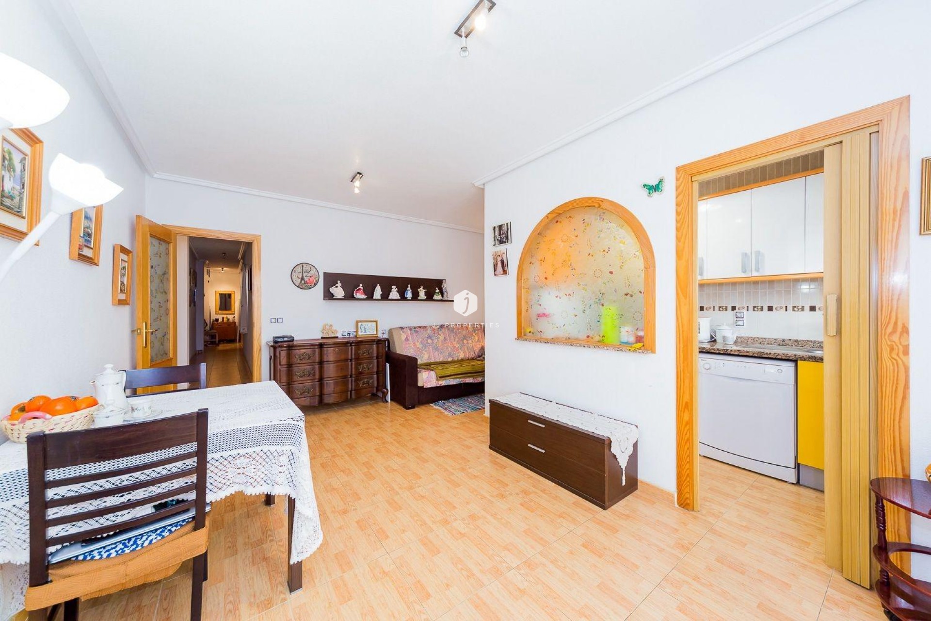 Resale - Apartment / flat -
Torrevieja - Centro