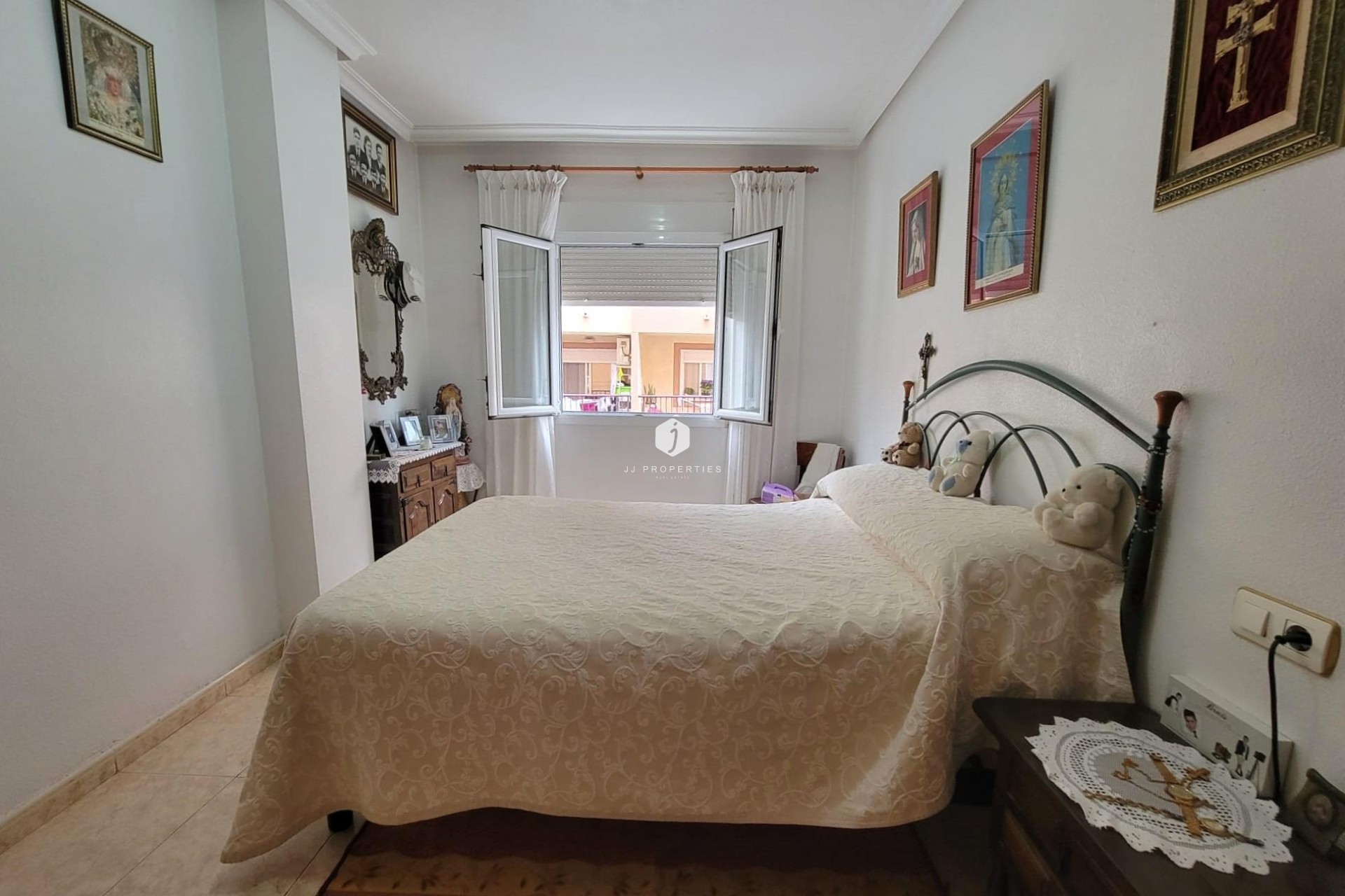 Resale - Apartment / flat -
Torrevieja - Centro