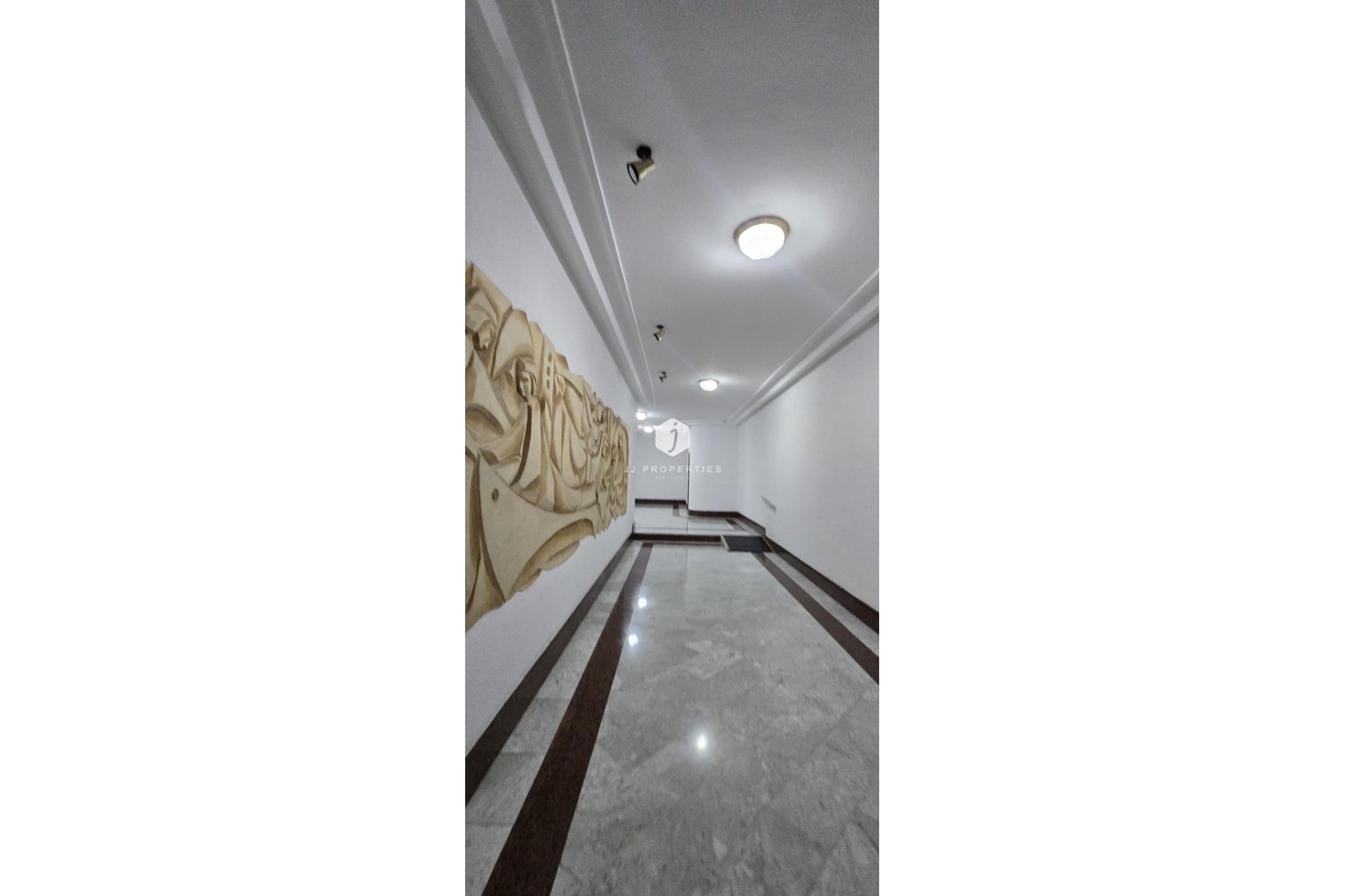 Resale - Apartment / flat -
Torrevieja - Centro