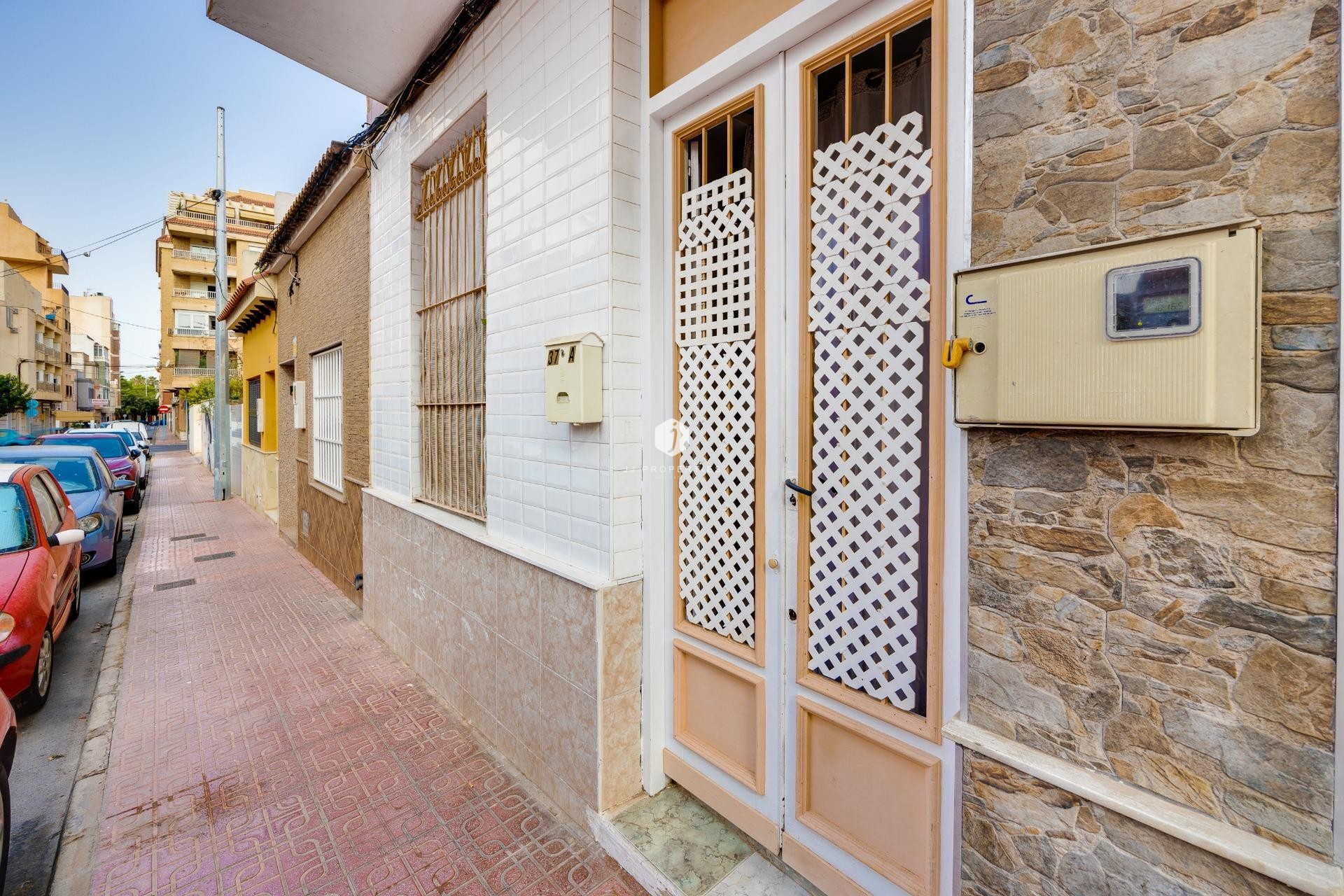 Resale - Apartment / flat -
Torrevieja - Centro