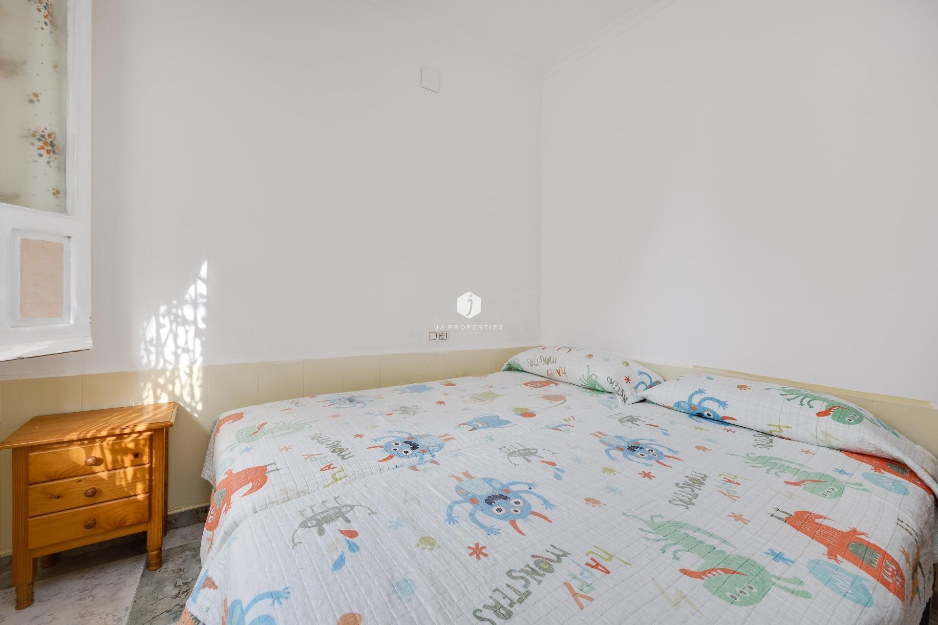 Resale - Apartment / flat -
Torrevieja - Centro
