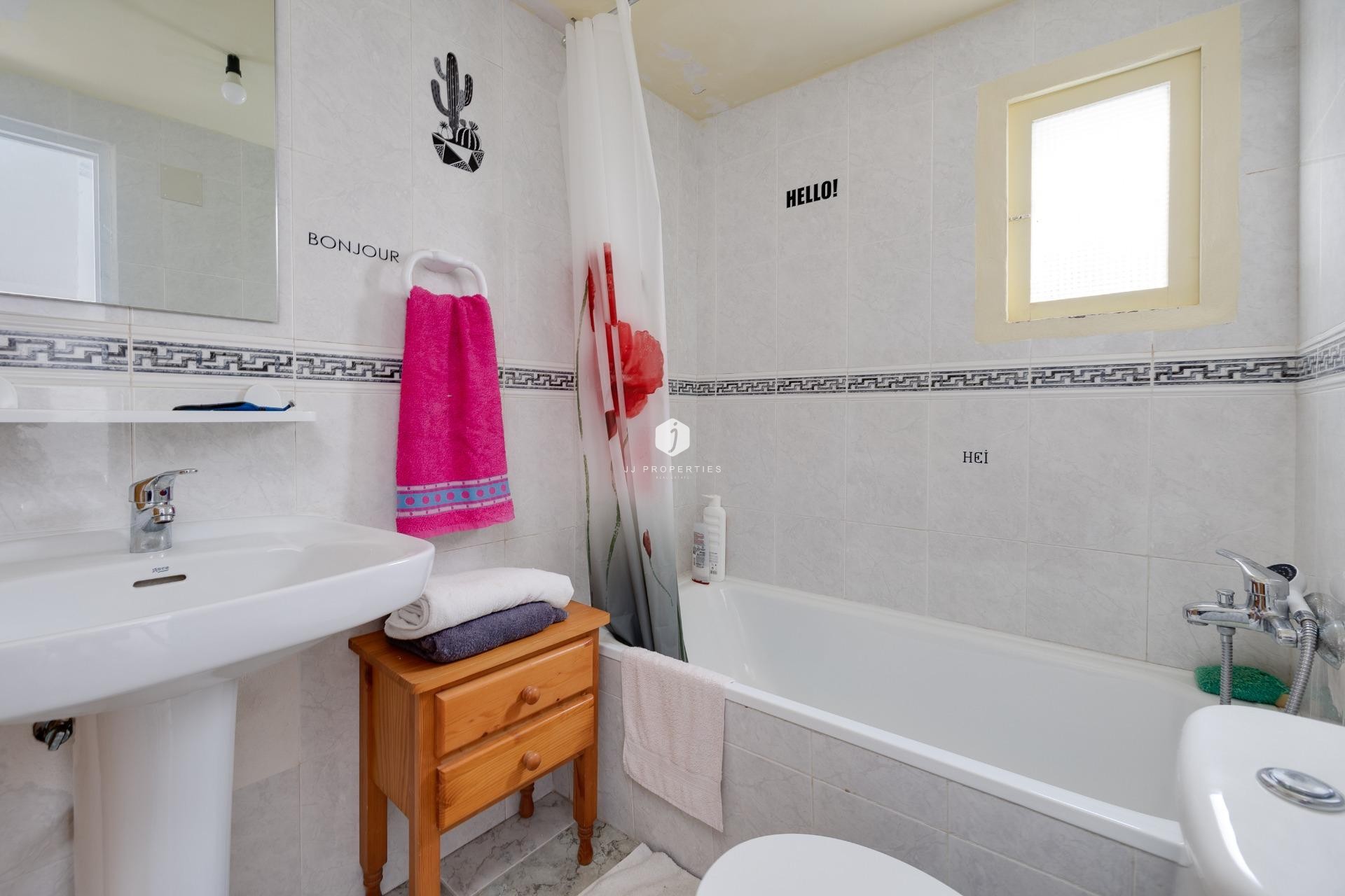 Resale - Apartment / flat -
Torrevieja - Centro