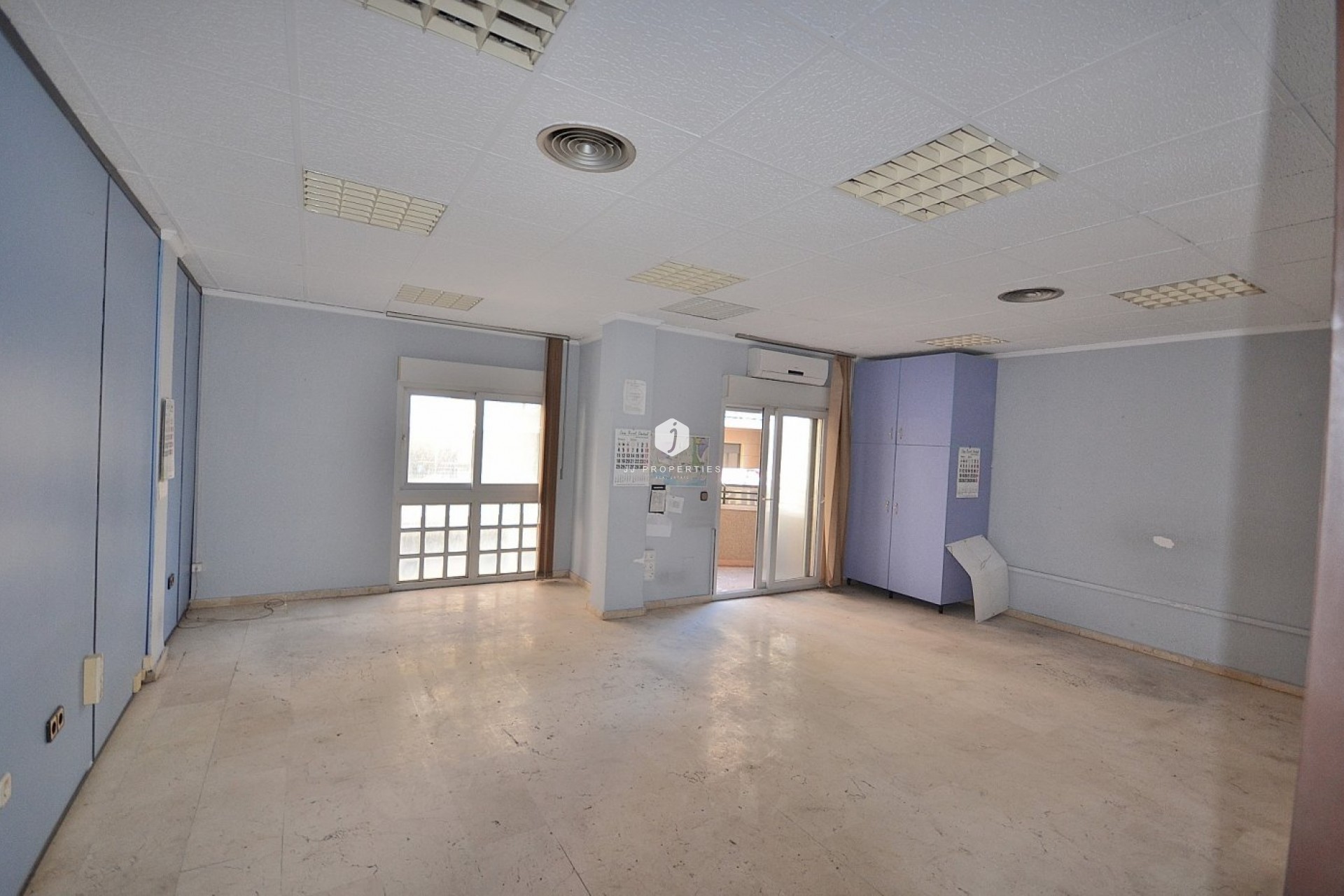Resale - Apartment / flat -
Torrevieja - Centro