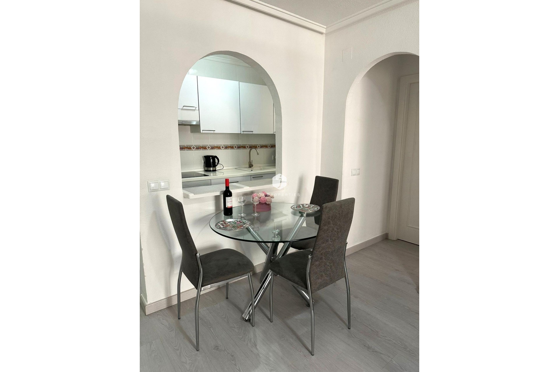 Resale - Apartment / flat -
Torrevieja - Centro